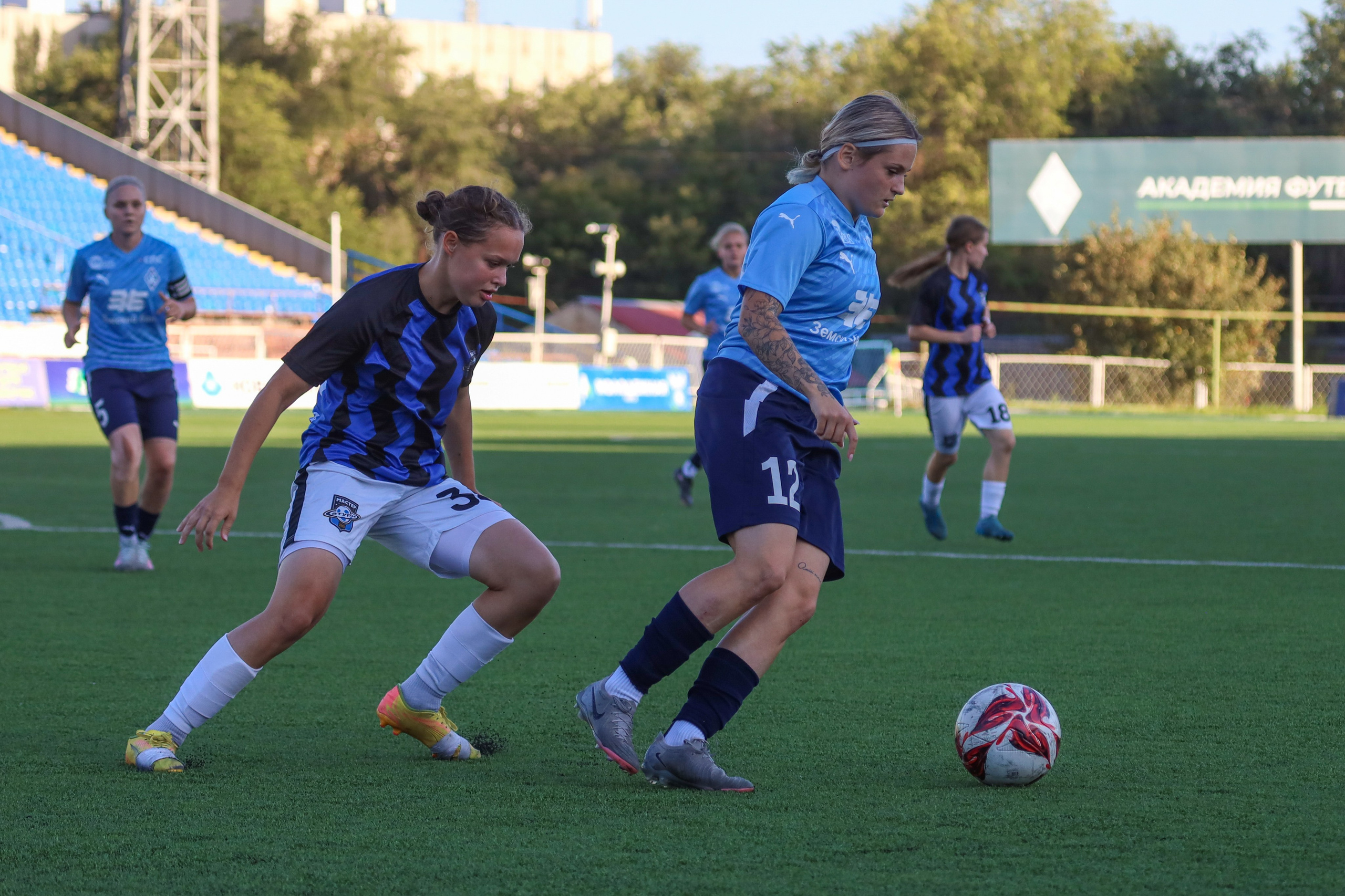 Крылья Советов — Мастер-Сатурн. Молодежная лига по футболу среди женских команд. Спортивный фотограф в Самаре