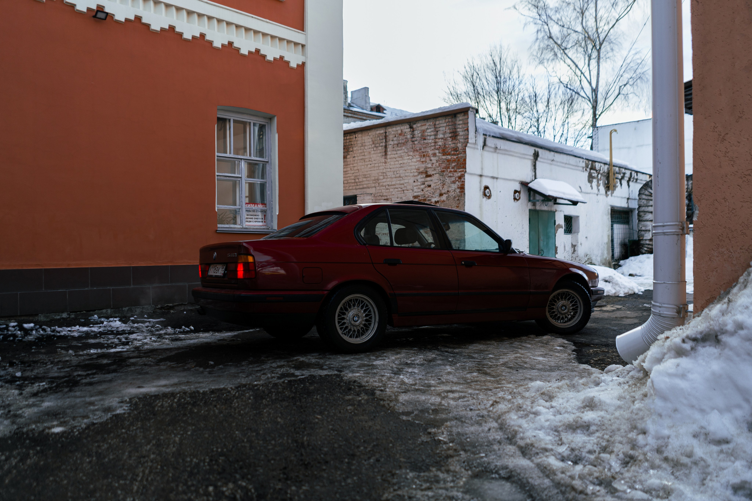 Автомобильная фото-сессия BMW 540i E34 в Калуге