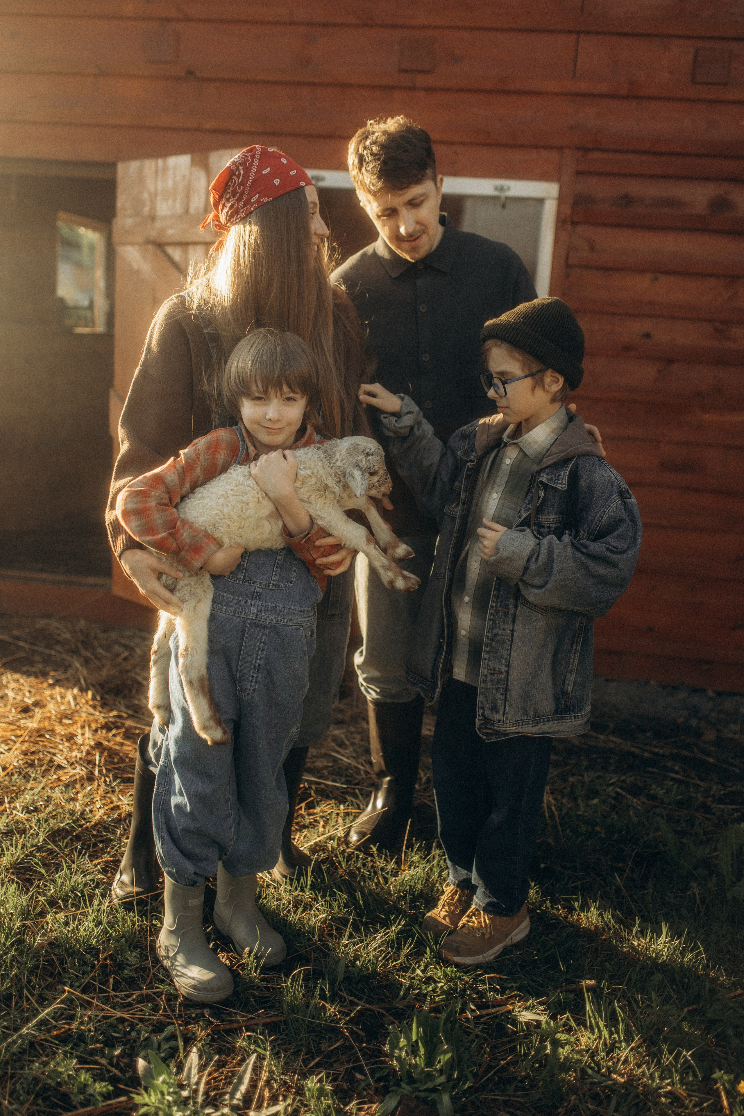 Семейная фотосессия на ферме. Семейный и свадебный фотограф в Новосибирске/Бийске Екатерина Логинова