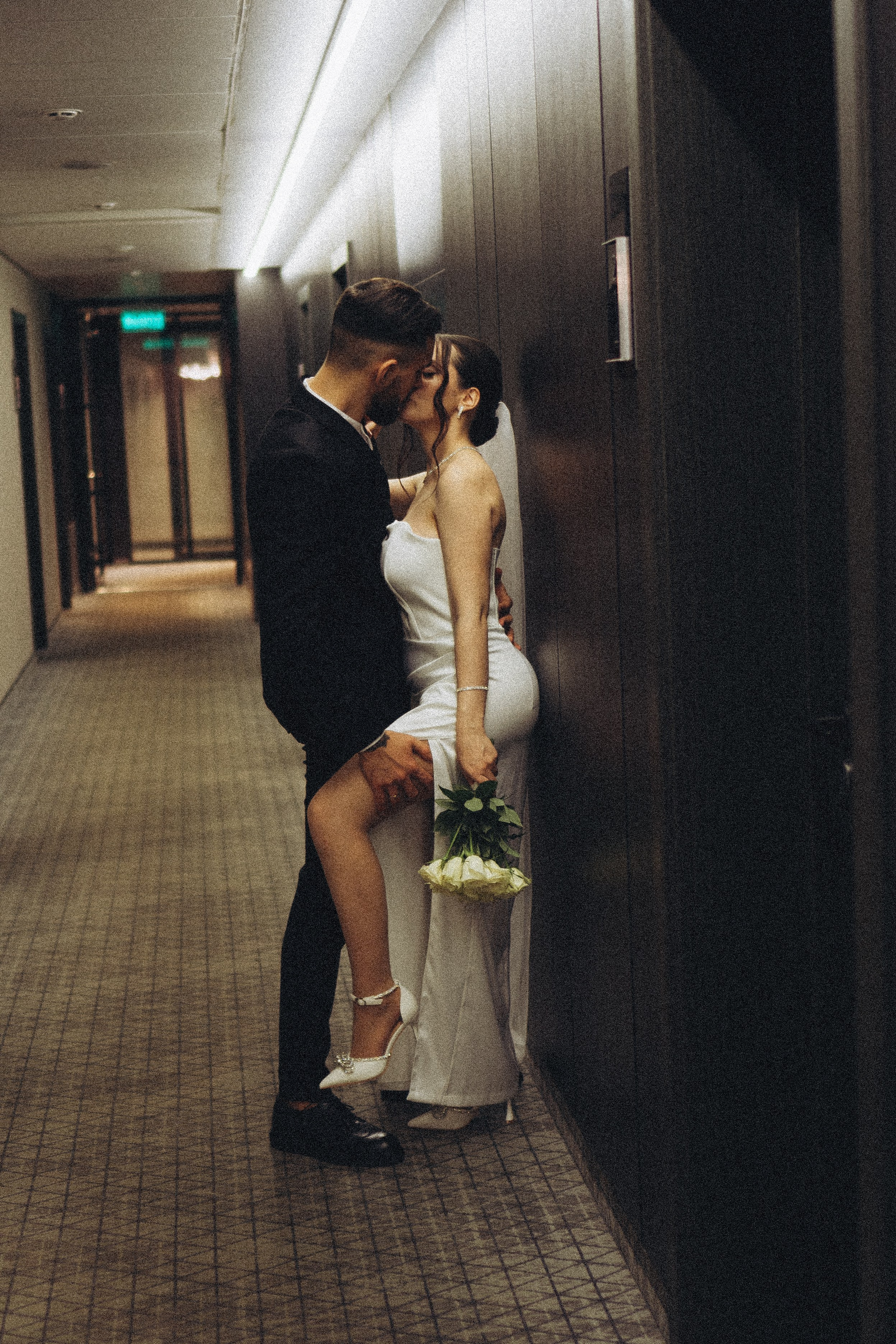 СВАДЕБНАЯ СЬЕМКА СБОРОВ ЖЕНИХА И НЕВЕСТЫ В ОТЕЛЕ И ТАКЖЕ ФОТОСЕССИИЯ В ОТЕЛЕЕ МЕГАПОЛИС БРЯНСК. Профессиональный фотограф, Санкт-Петербург — Виктория Богомолова