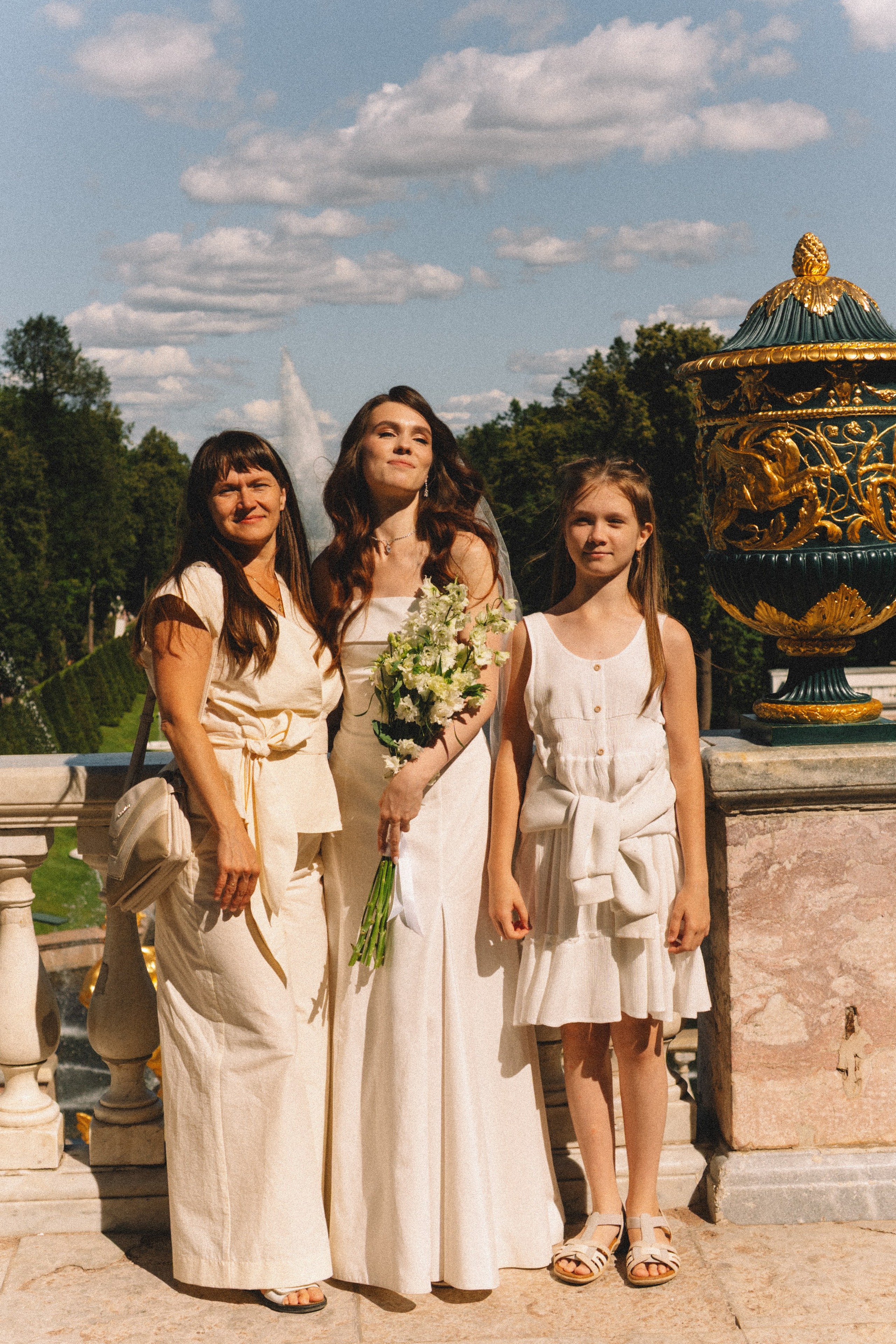 СВАДЕБНАЯ СЬЕМКА В ПЕТЕРГОФЕ И СЬЕМКА РЕПОРТАЖА В ЗАГСЕ ПЕТЕРГОФА. Профессиональный фотограф, Санкт-Петербург — Виктория Богомолова