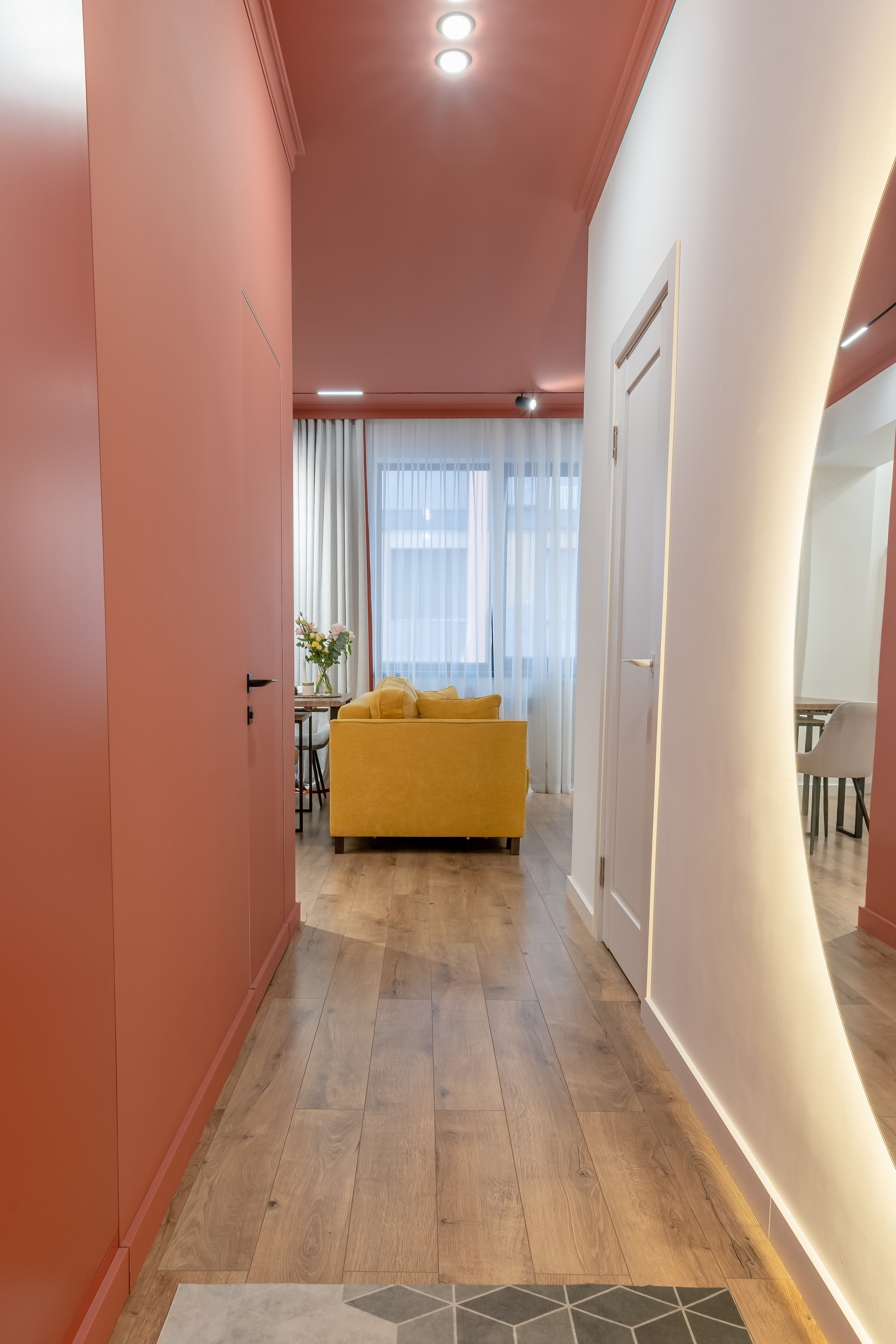 Алматы, Bureau2×2 — реализованный дизайн-проект квартиры, апрель 2023. Интерьерный фотограф Алматы