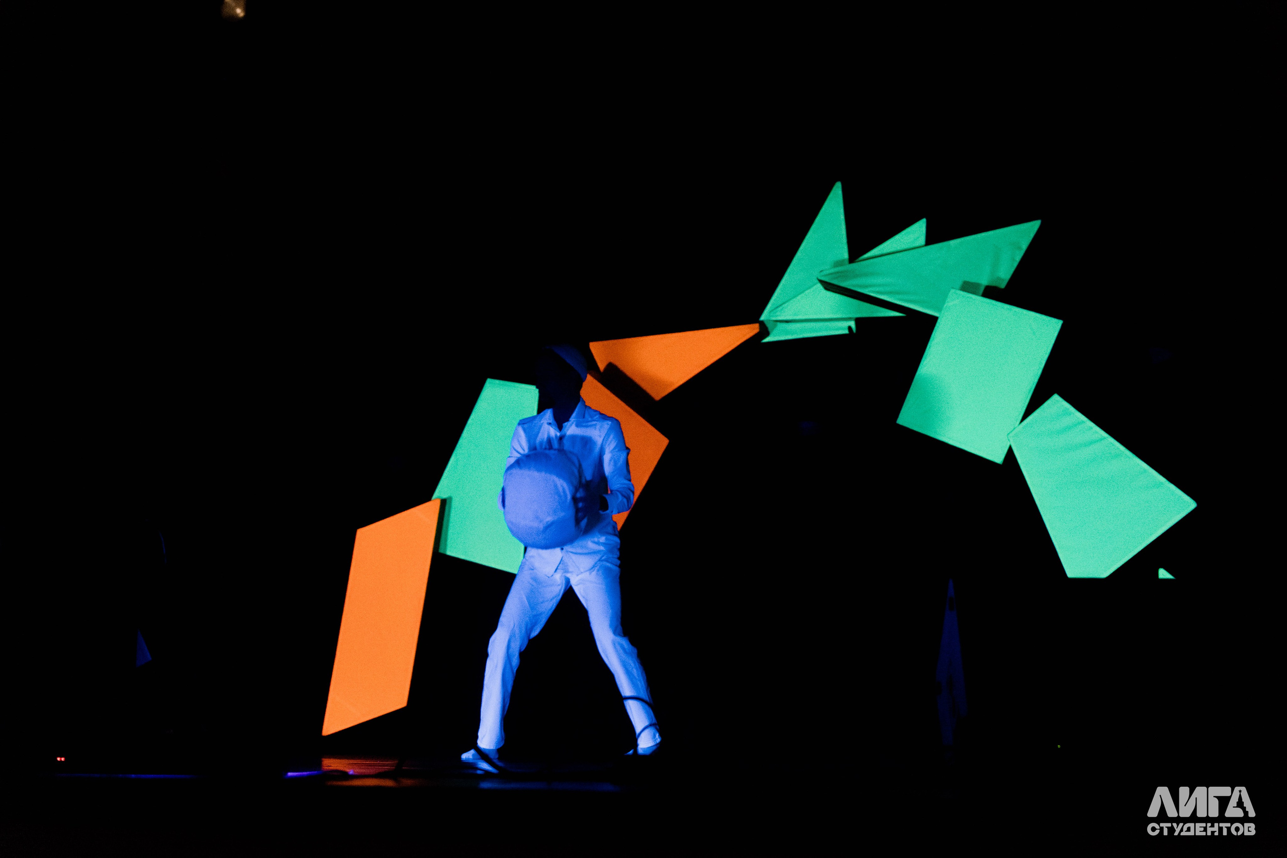 Российская Студенческая Весна 2025. Портретный фотограф в Казани Радомир Заздравных