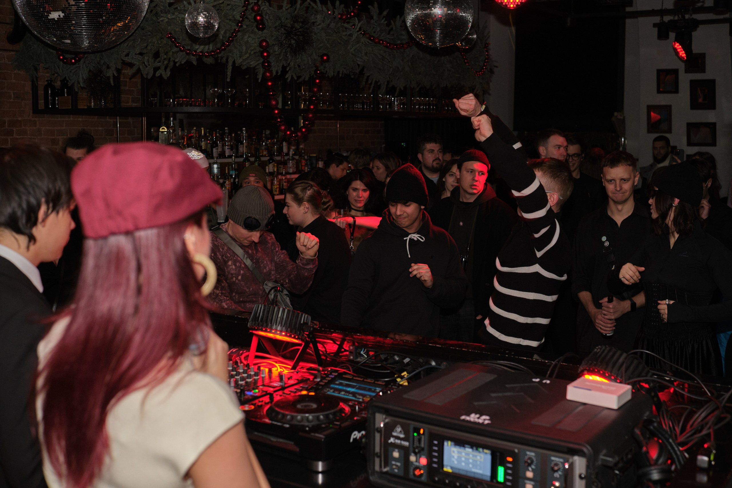 Клубный репортаж в Санкт-Петербурге | Филипп Линзин. Репортажный и портретный фотограф в Санкт-Петербурге Филипп Линзин