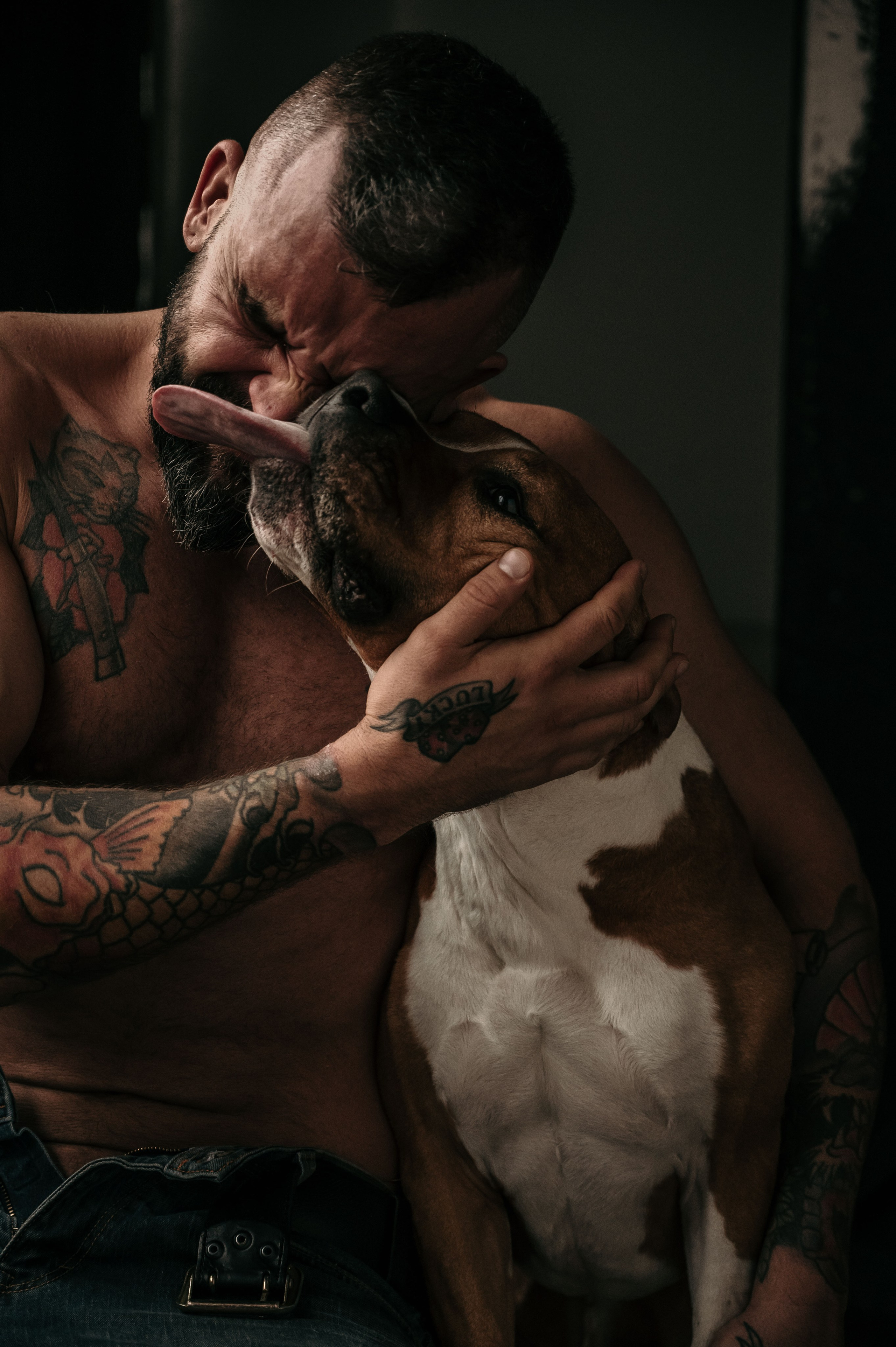 Мужской фотограф. Профессиональный фотограф беременности в СПБ. Стильные фотосессии беременности в стиле минимализм и классическая фотография