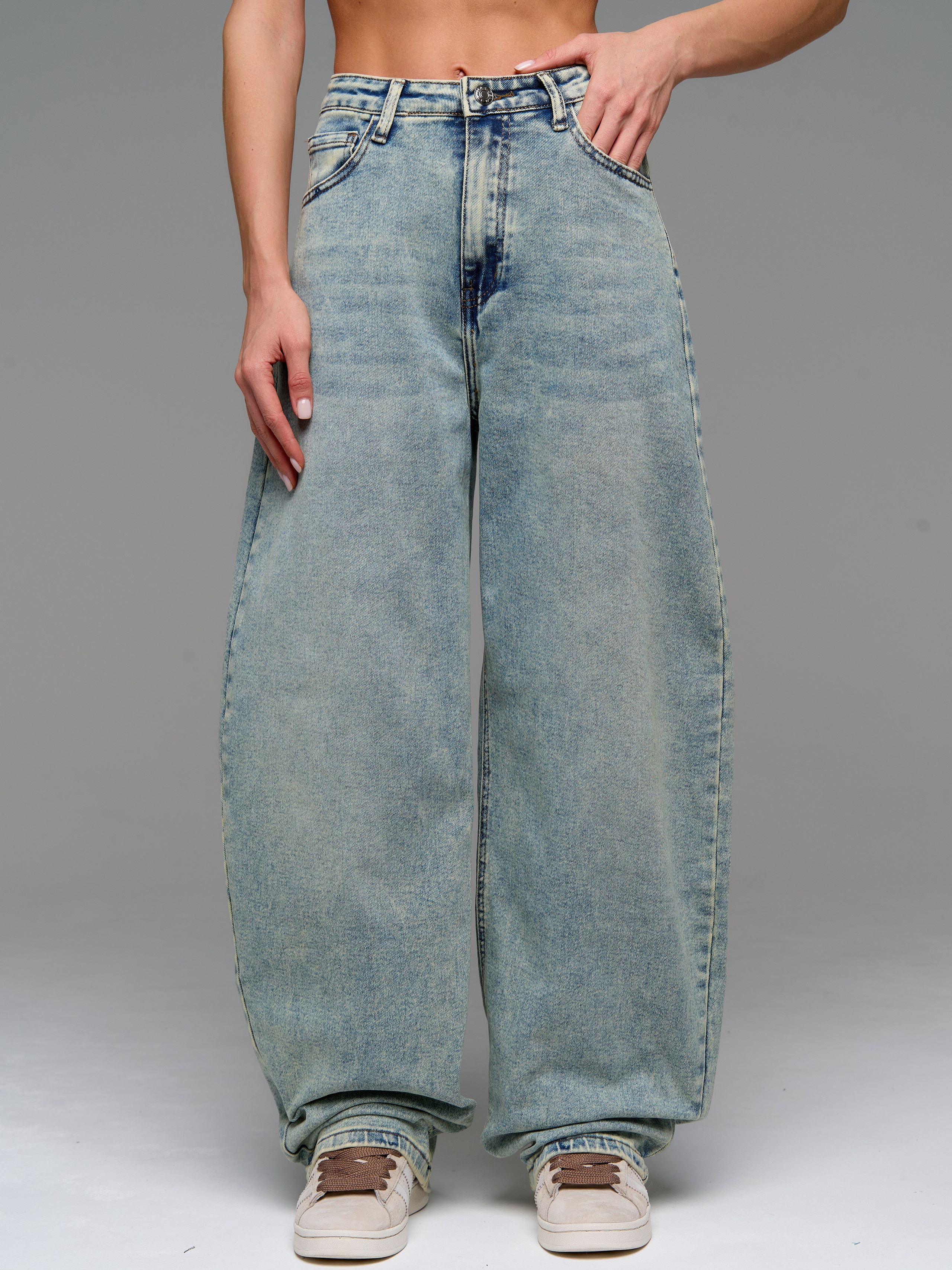 Джинсы. Фотограф для маркетплейсов в Москве