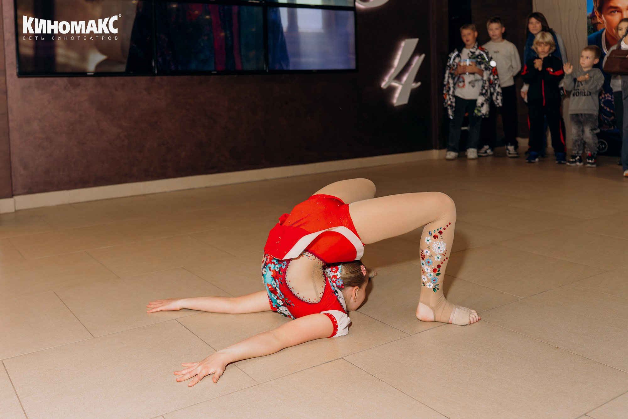 Репортажная съемка встречи актера со зрителями. Свадебный и репортажный фотограф в Ярославле Евгений Сальников