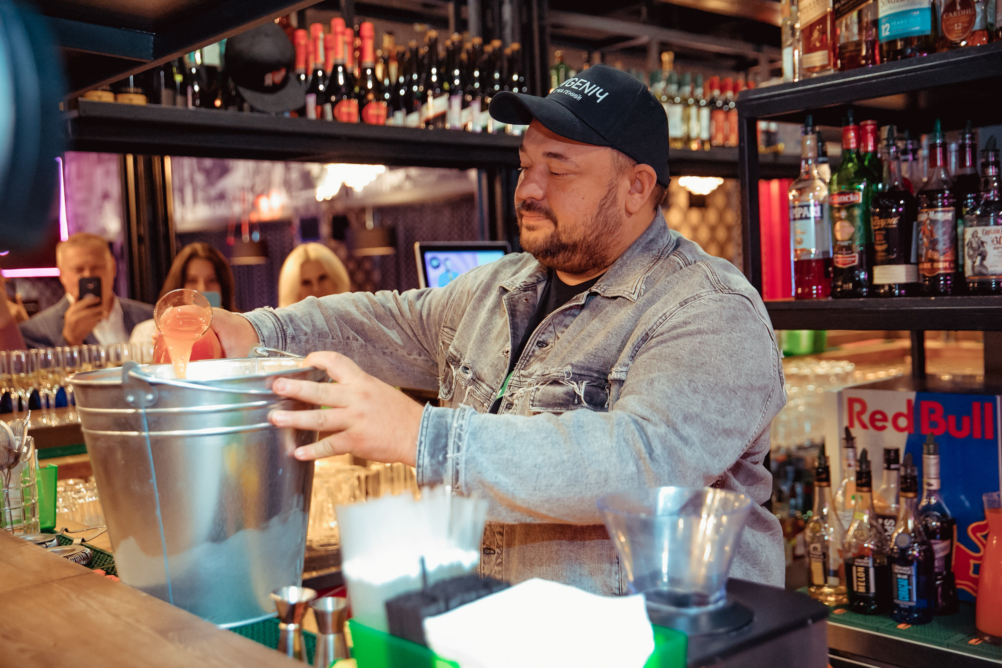 День рождение РВБ бар и концерт Сергея Жукова. Фотограф в Самаре Максим Тырин
