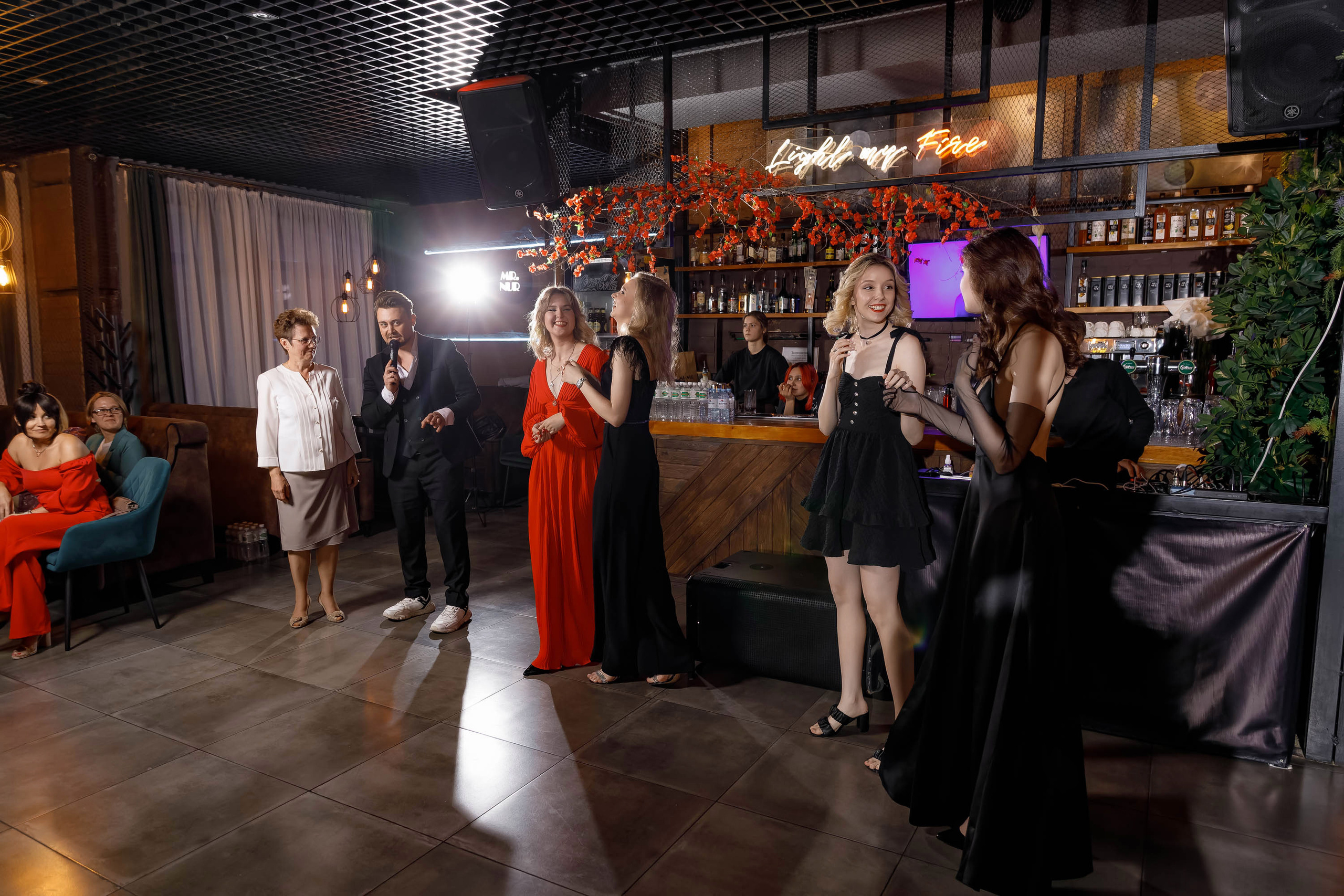 Выпускной в ресторане MR.NUR 28.06.2023. Фотограф в Самаре Максим Тырин