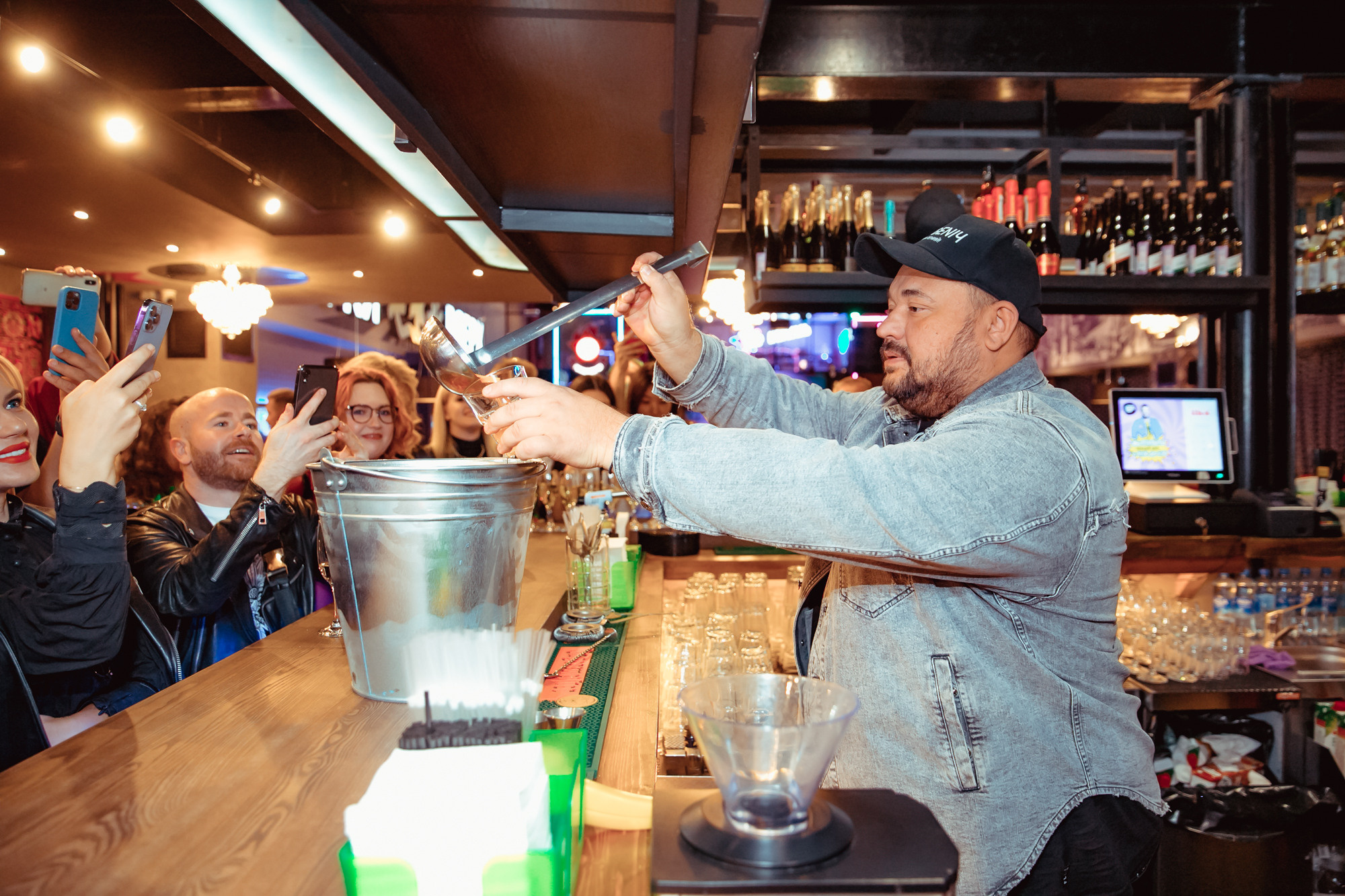 День рождение РВБ бар и концерт Сергея Жукова. Фотограф в Самаре Максим Тырин