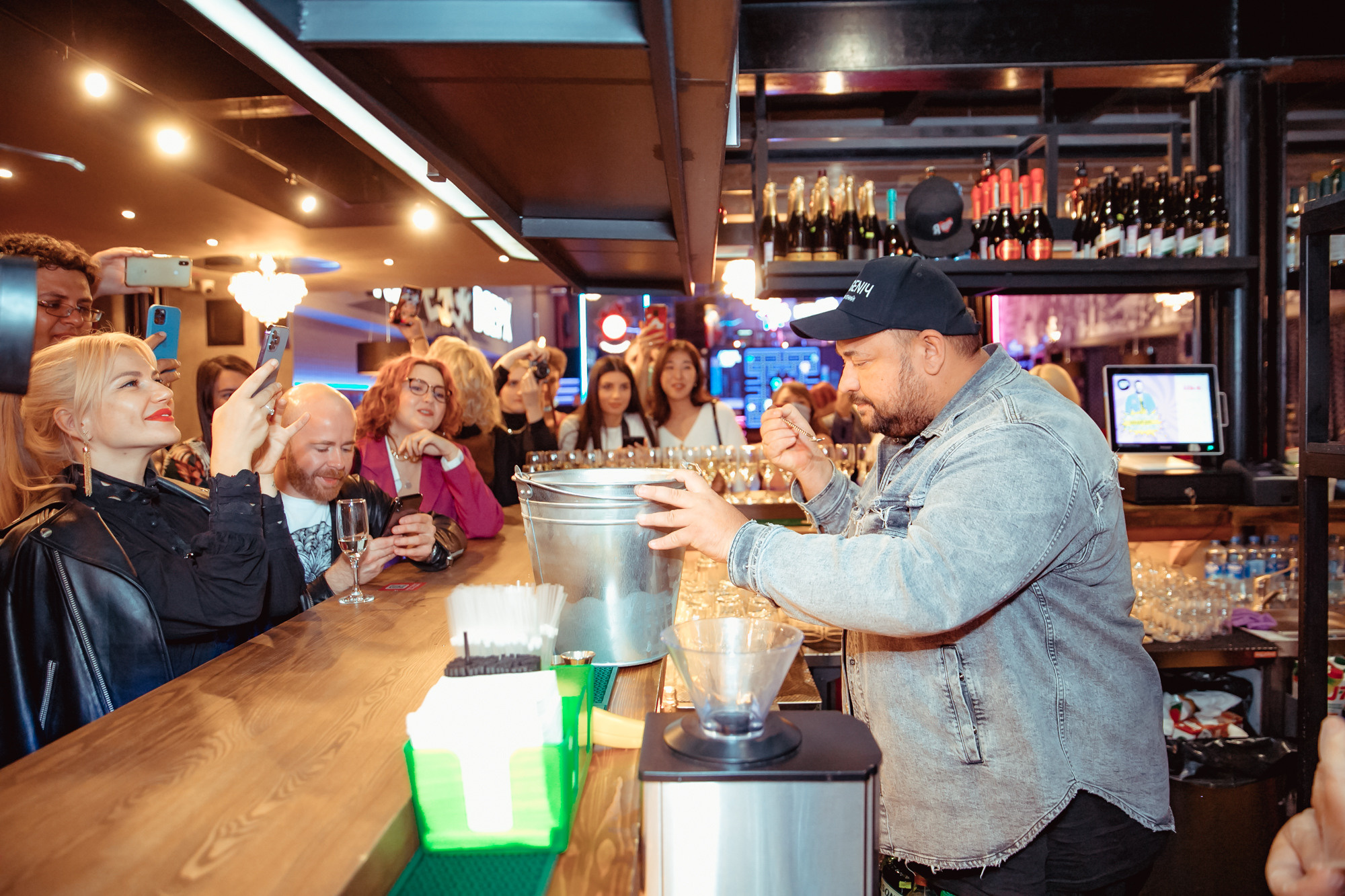 День рождение РВБ бар и концерт Сергея Жукова. Фотограф в Самаре Максим Тырин