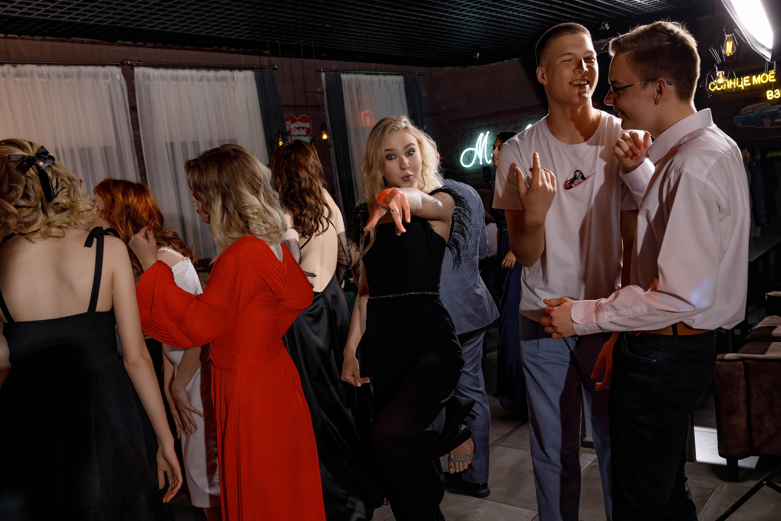 Выпускной в ресторане MR.NUR 28.06.2023. Фотограф в Самаре Максим Тырин