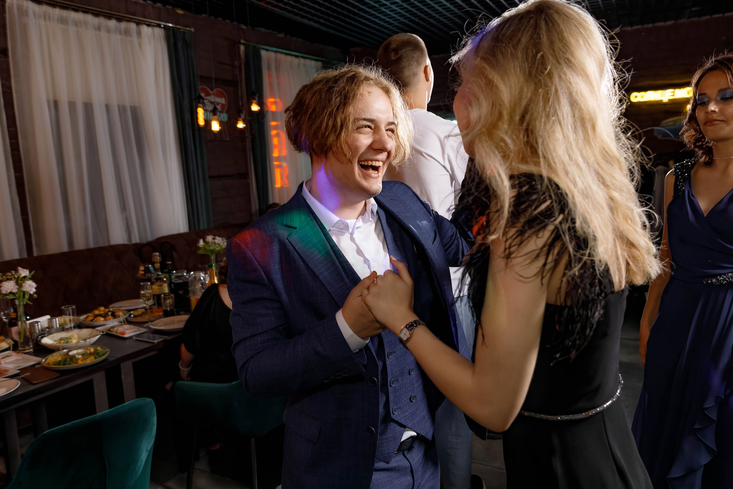 Выпускной в ресторане MR.NUR 28.06.2023. Фотограф в Самаре Максим Тырин