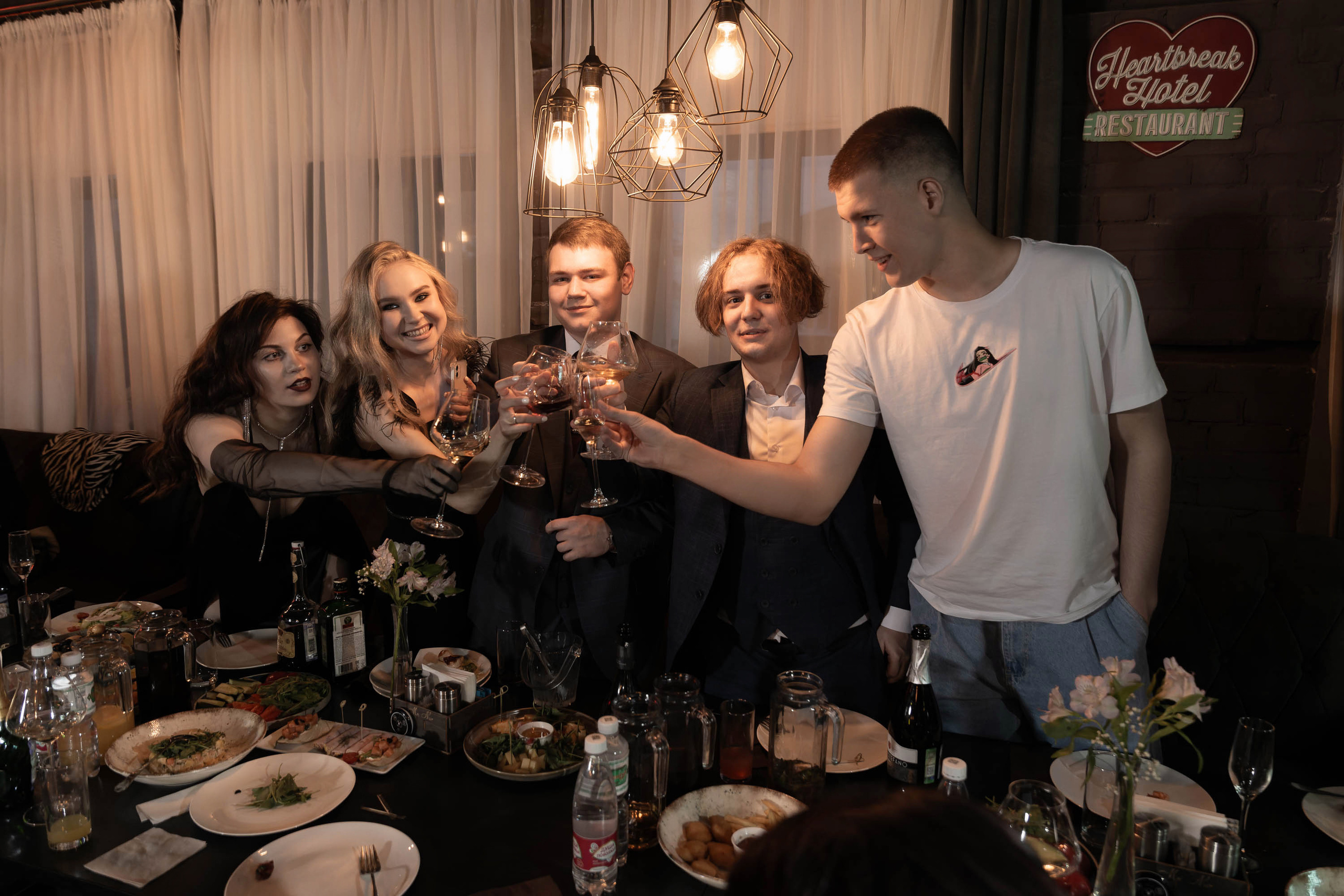 Выпускной в ресторане MR.NUR 28.06.2023. Фотограф в Самаре Максим Тырин