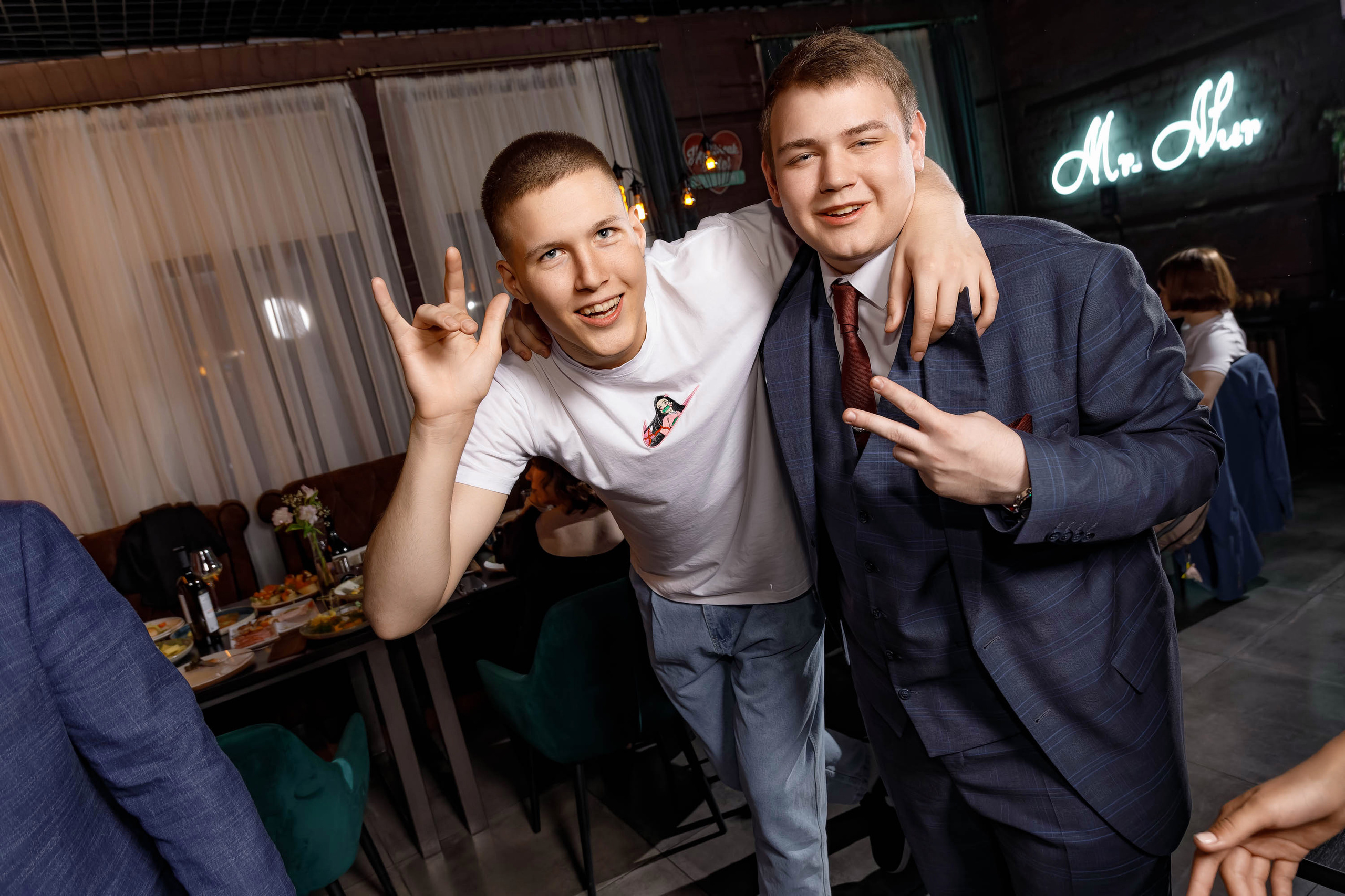 Выпускной в ресторане MR.NUR 28.06.2023. Фотограф в Самаре Максим Тырин