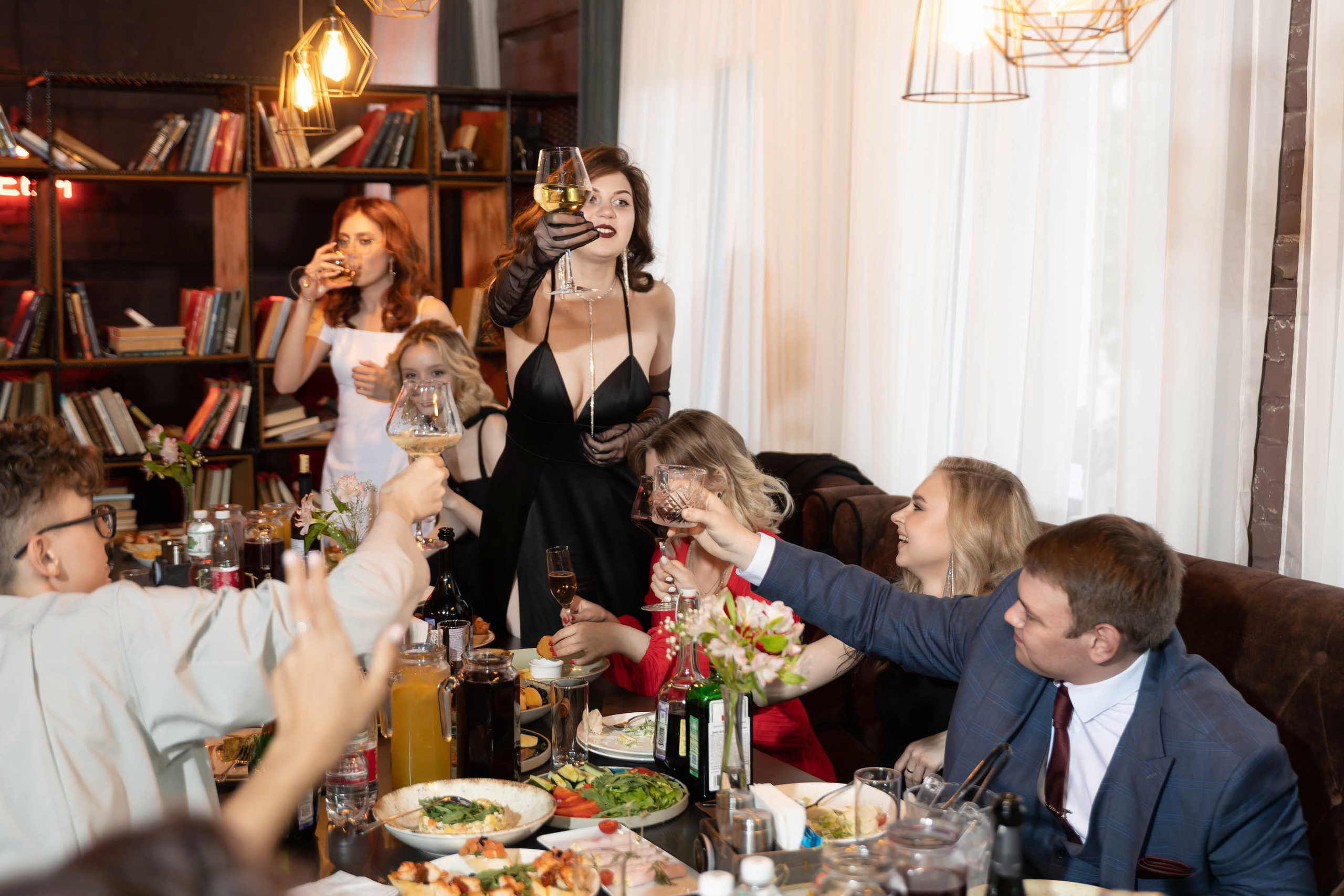 Выпускной в ресторане MR.NUR 28.06.2023. Фотограф в Самаре Максим Тырин