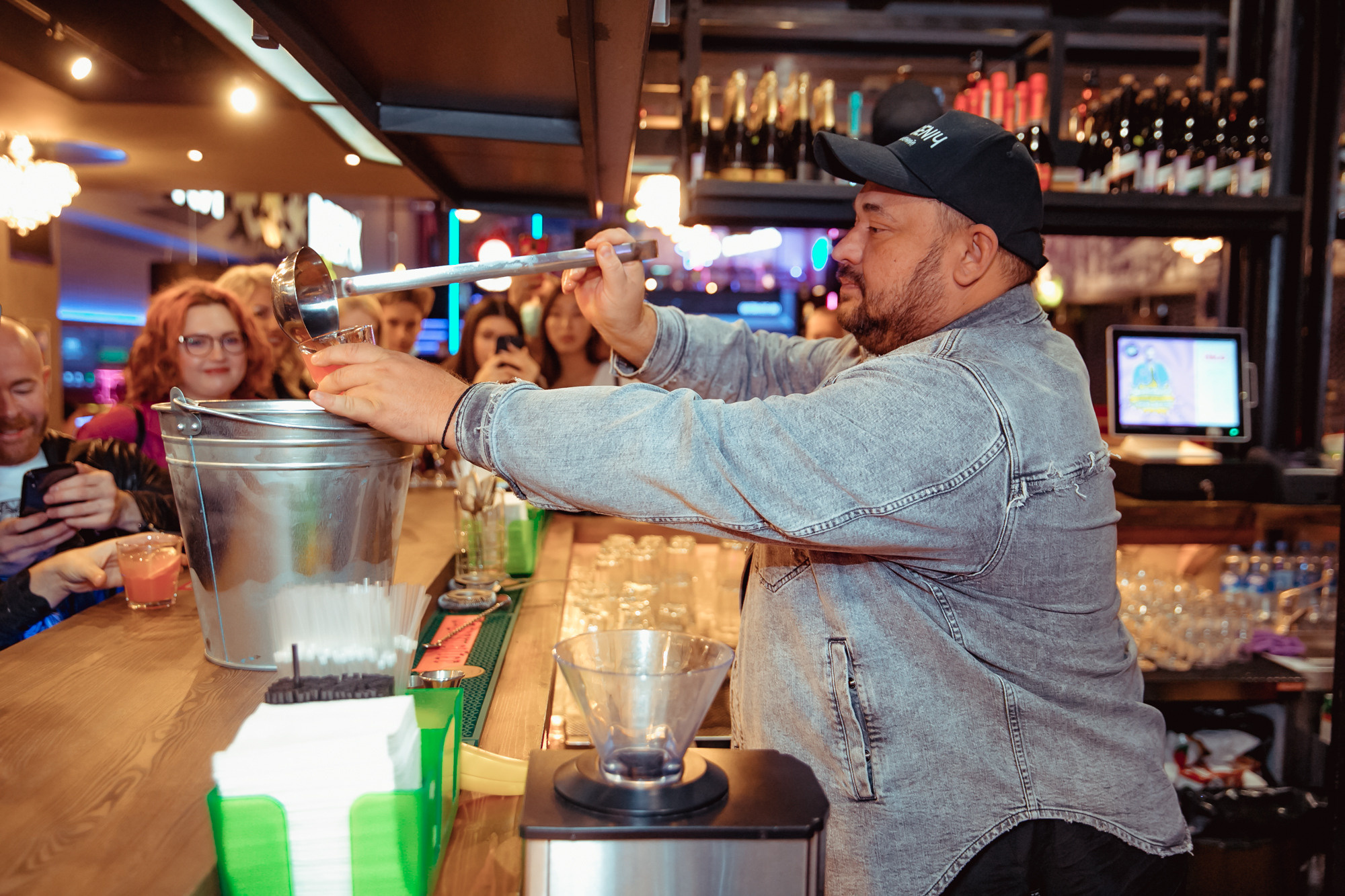День рождение РВБ бар и концерт Сергея Жукова. Фотограф в Самаре Максим Тырин