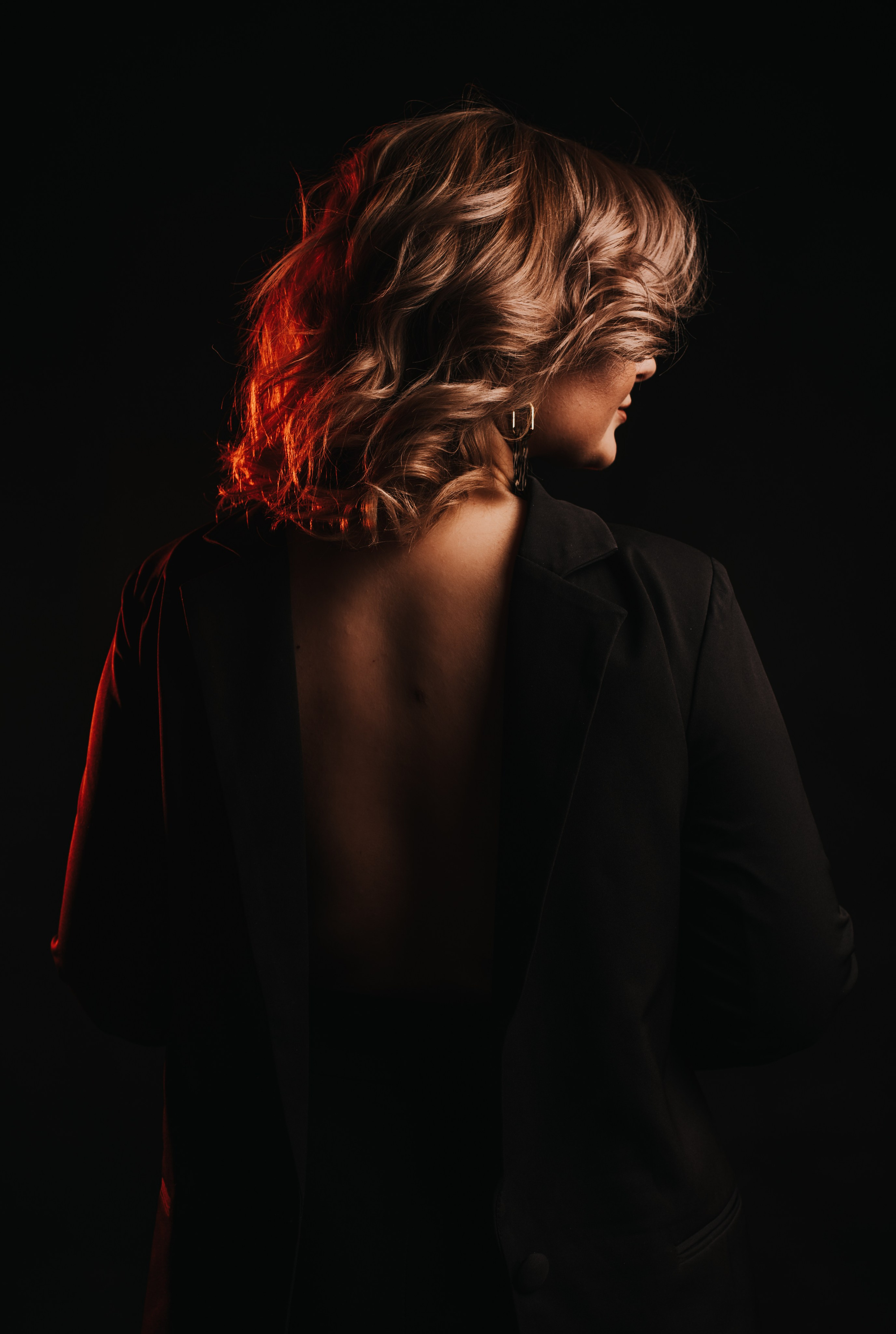 Сексапильный черный пиджак. Свадебный фотограф в Москве