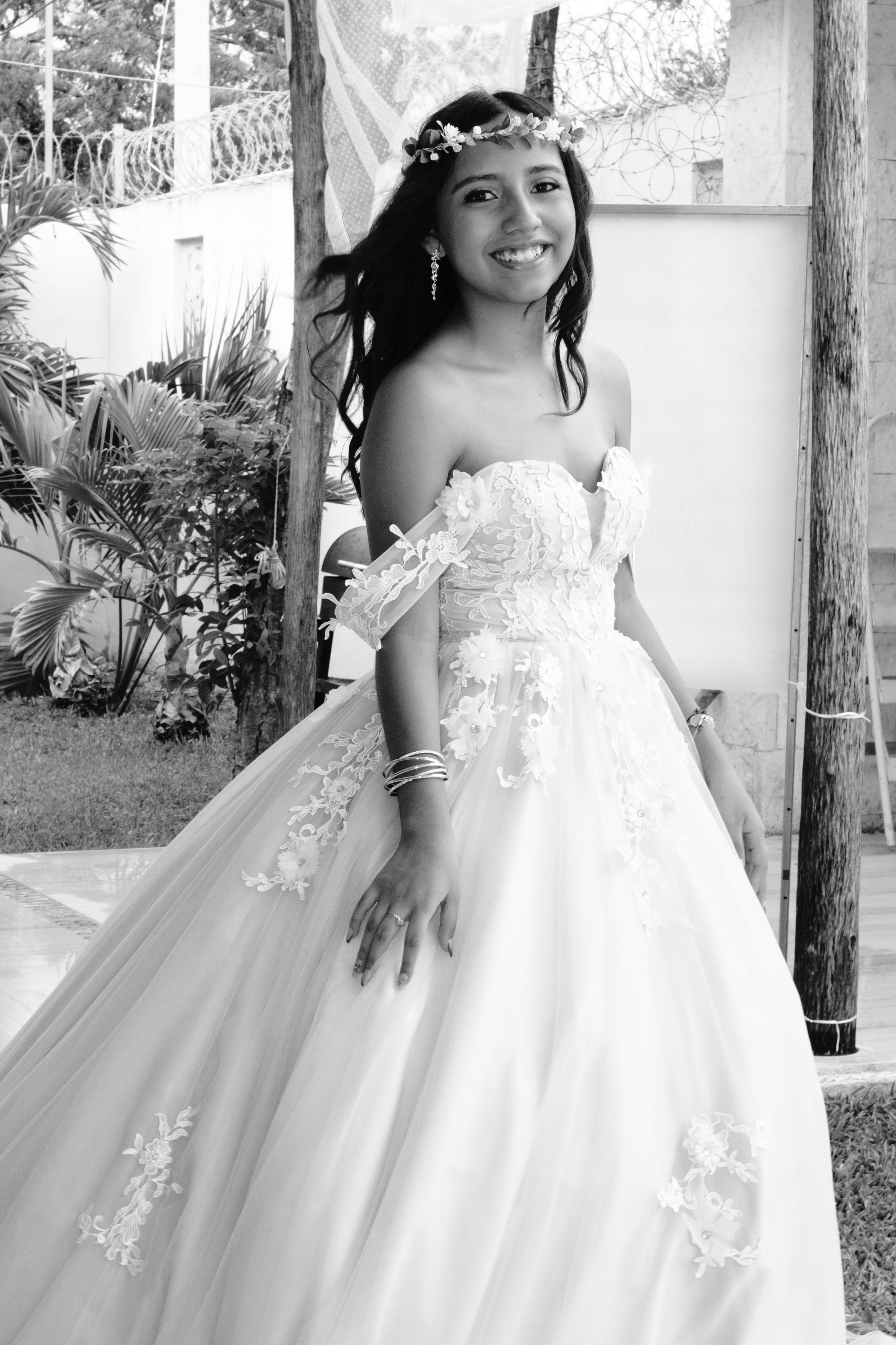 XV Hanna Regina. Margarita Rodionova es una artista contemporánea que trabaja con medios fotográficos y actualmente reside en Cancún, México