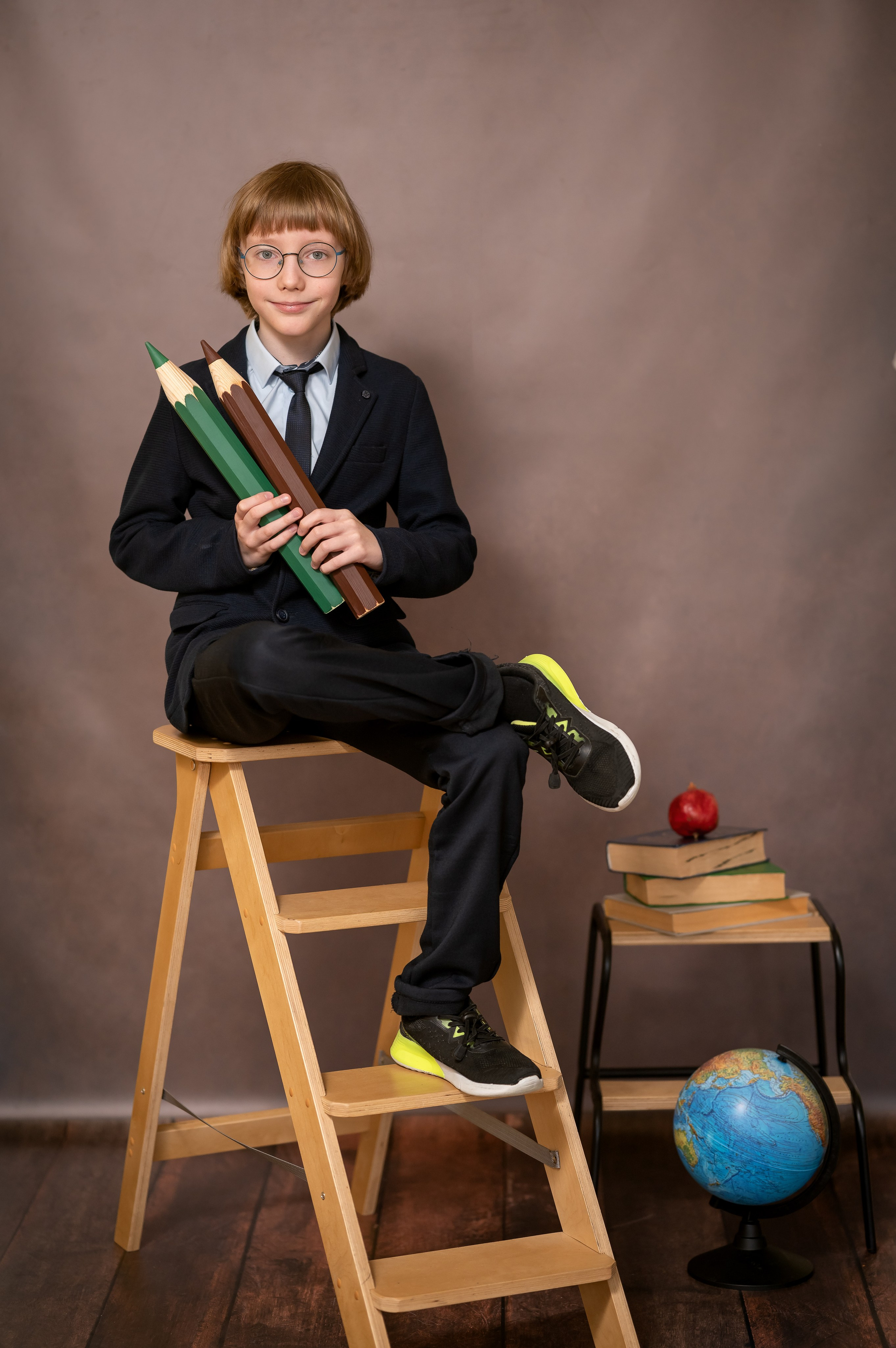 Школьный фотоальбом для младших классов. Фотограф новорождённых, семейный, школьный в городе Калуге Евгения