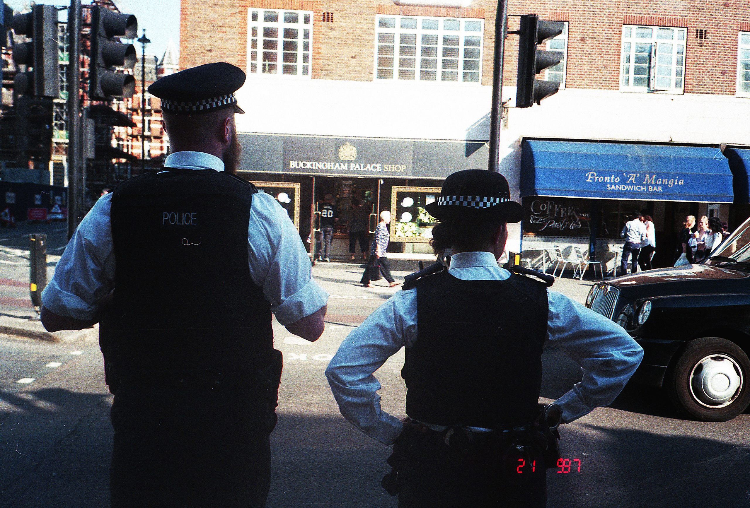 Analog London. Iraogo