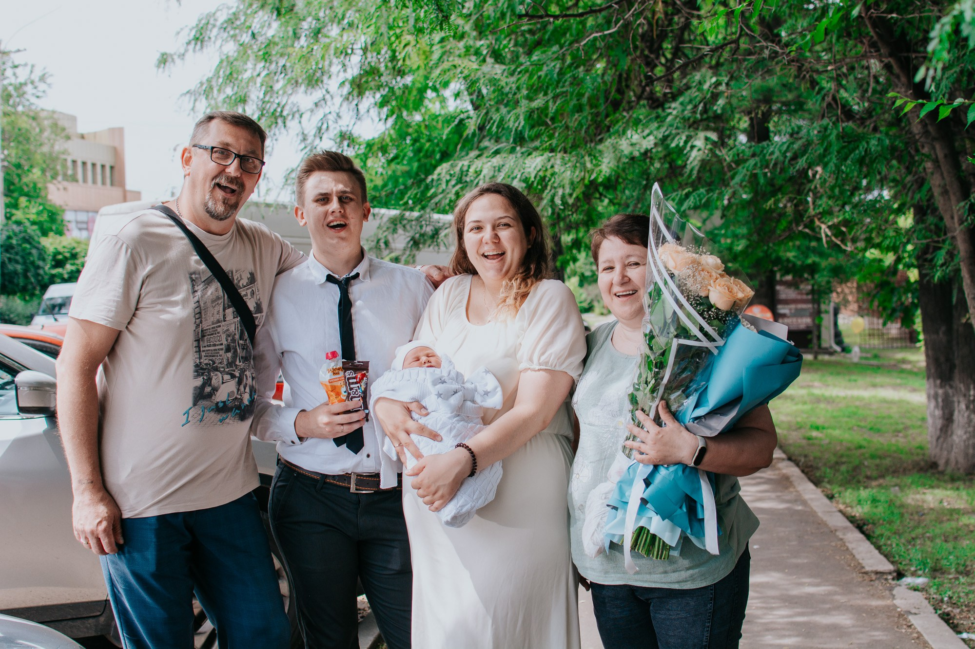 Выписка из роддома. Фотограф Ростов-на-Дону | фототерапевт