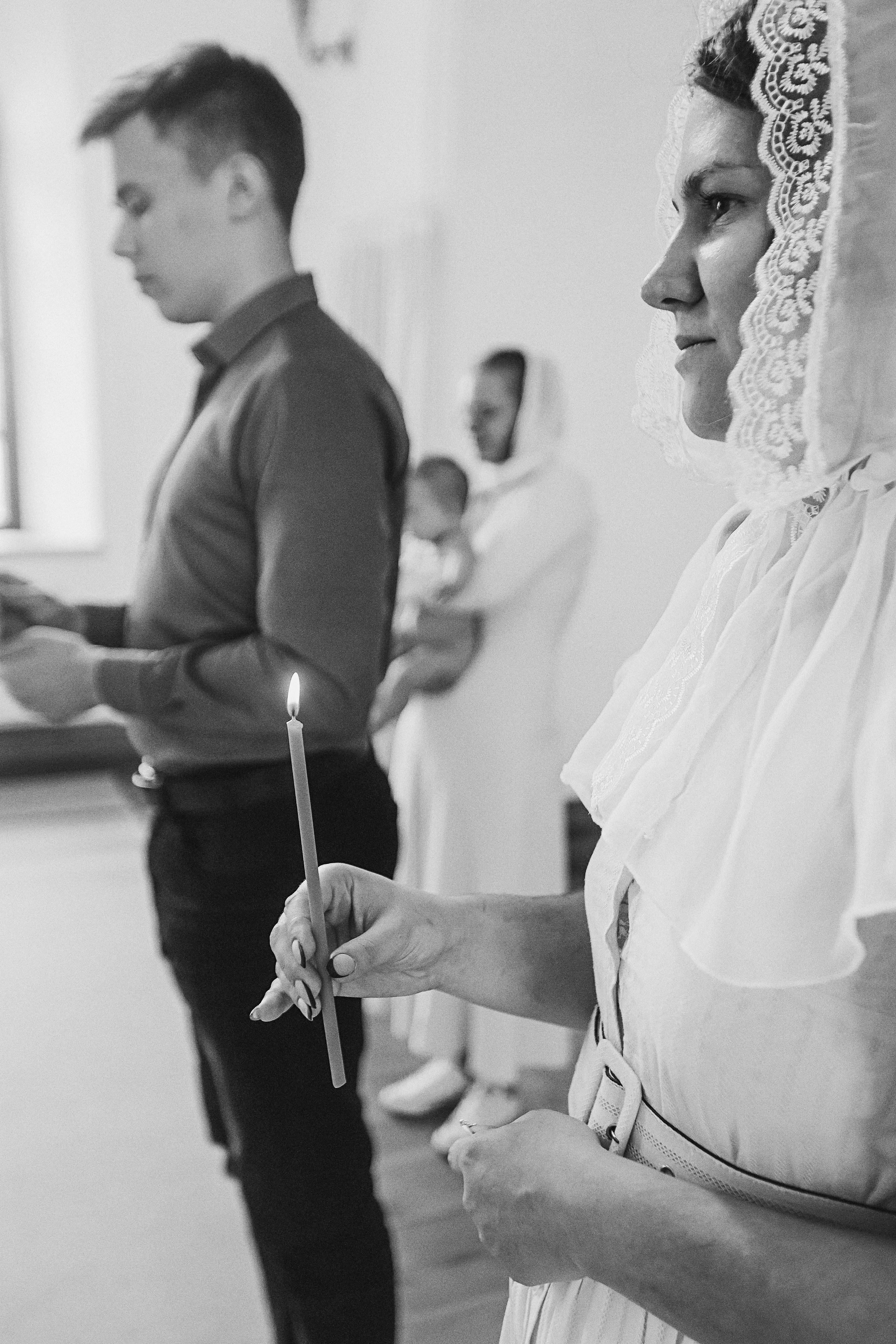 Крещение церковь около моста влюбленных. Семейный фотограф Тюмень, фотограф на роды Салмина Мария