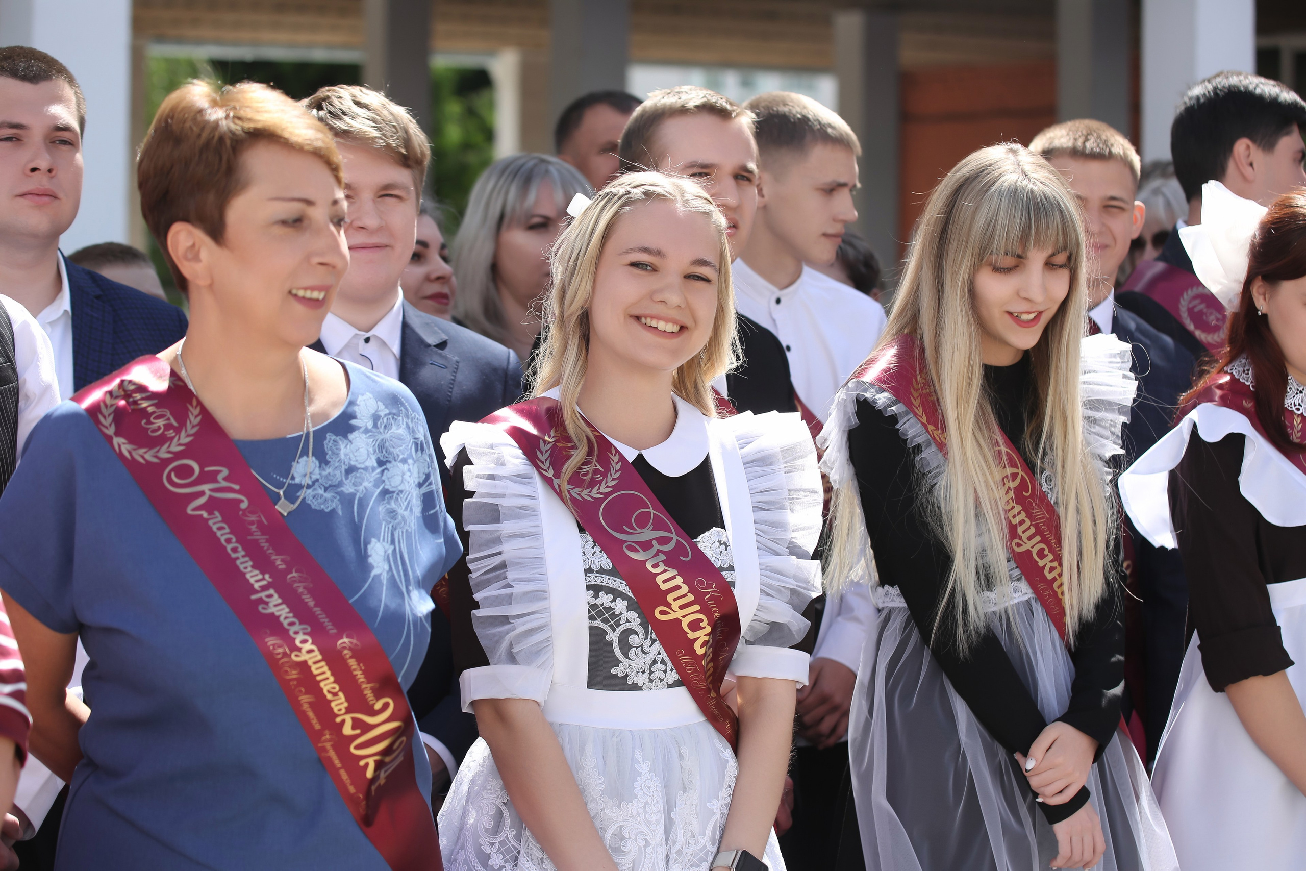 ЛИНЕЙКА «ПОСЛЕДНИЙ ЗВОНОК» 9 ШКОЛА 2024 г МЦЕНСК. ТВОЙ АЛЬБОМ / ТВОИ ПРАВИЛА