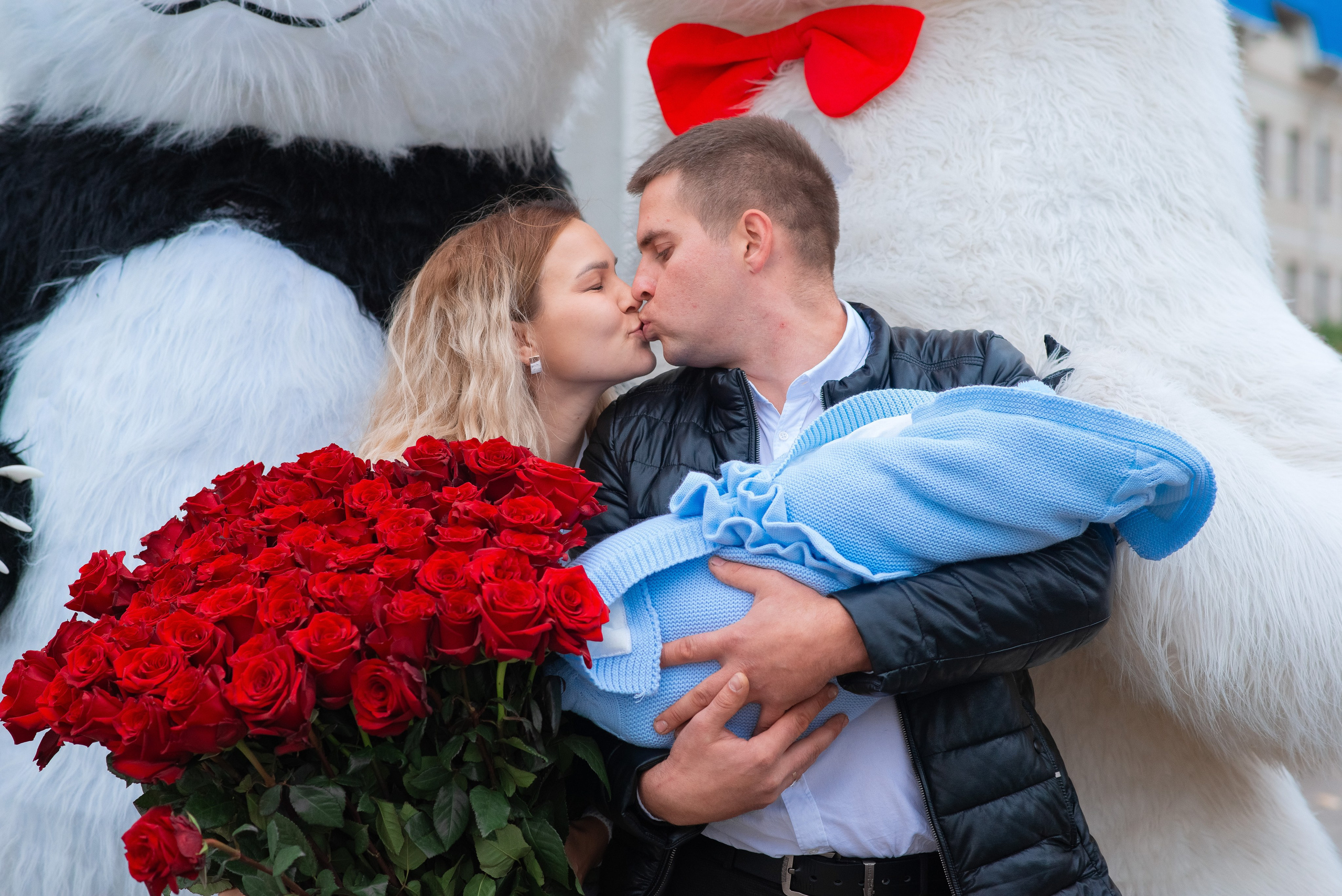 Выписка Артема МиД. Семейный фотограф на выписку из роддома и крещение Минск Настя Гришук