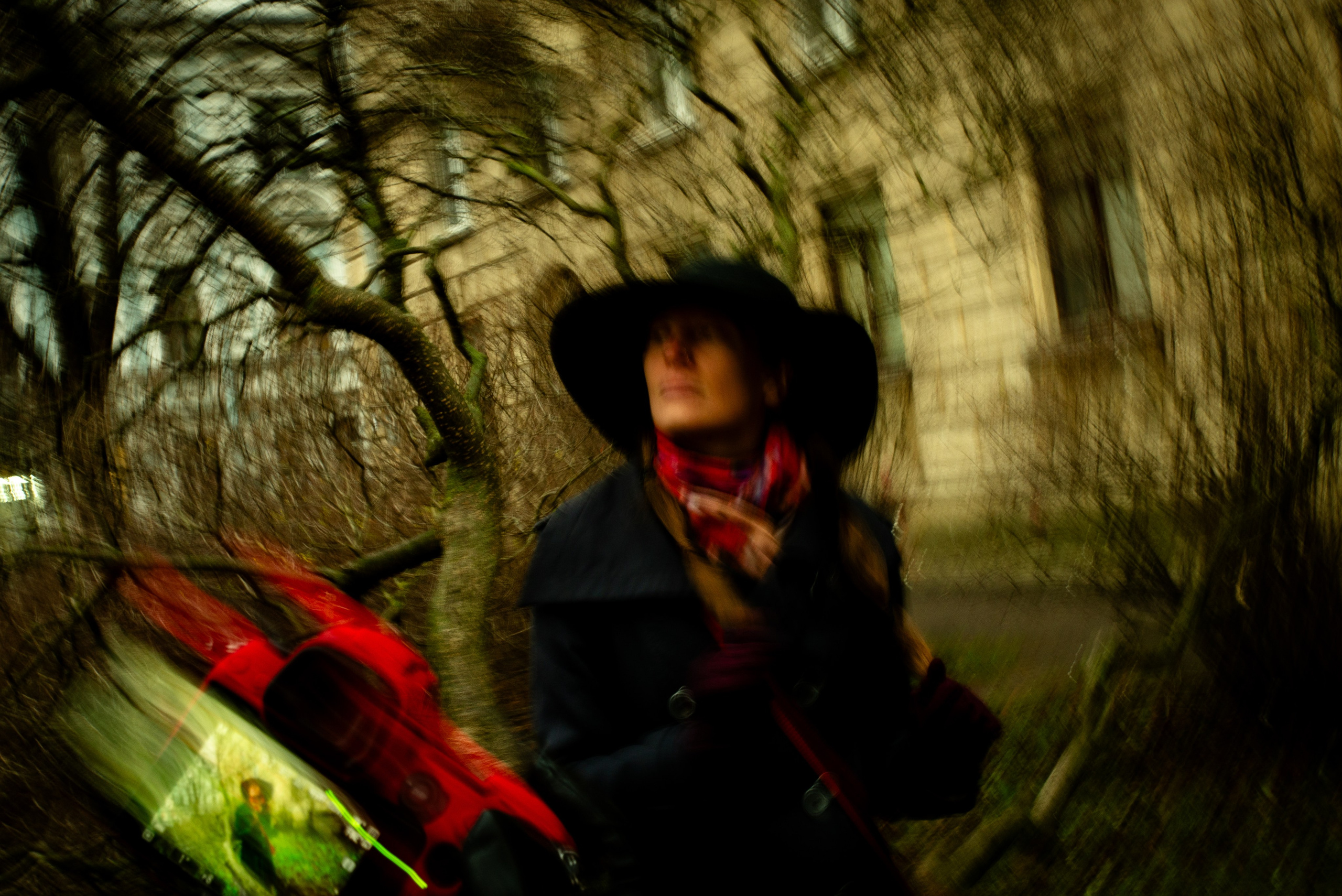 Снова стою одна…. Фотограф Крещение Венчание Москва