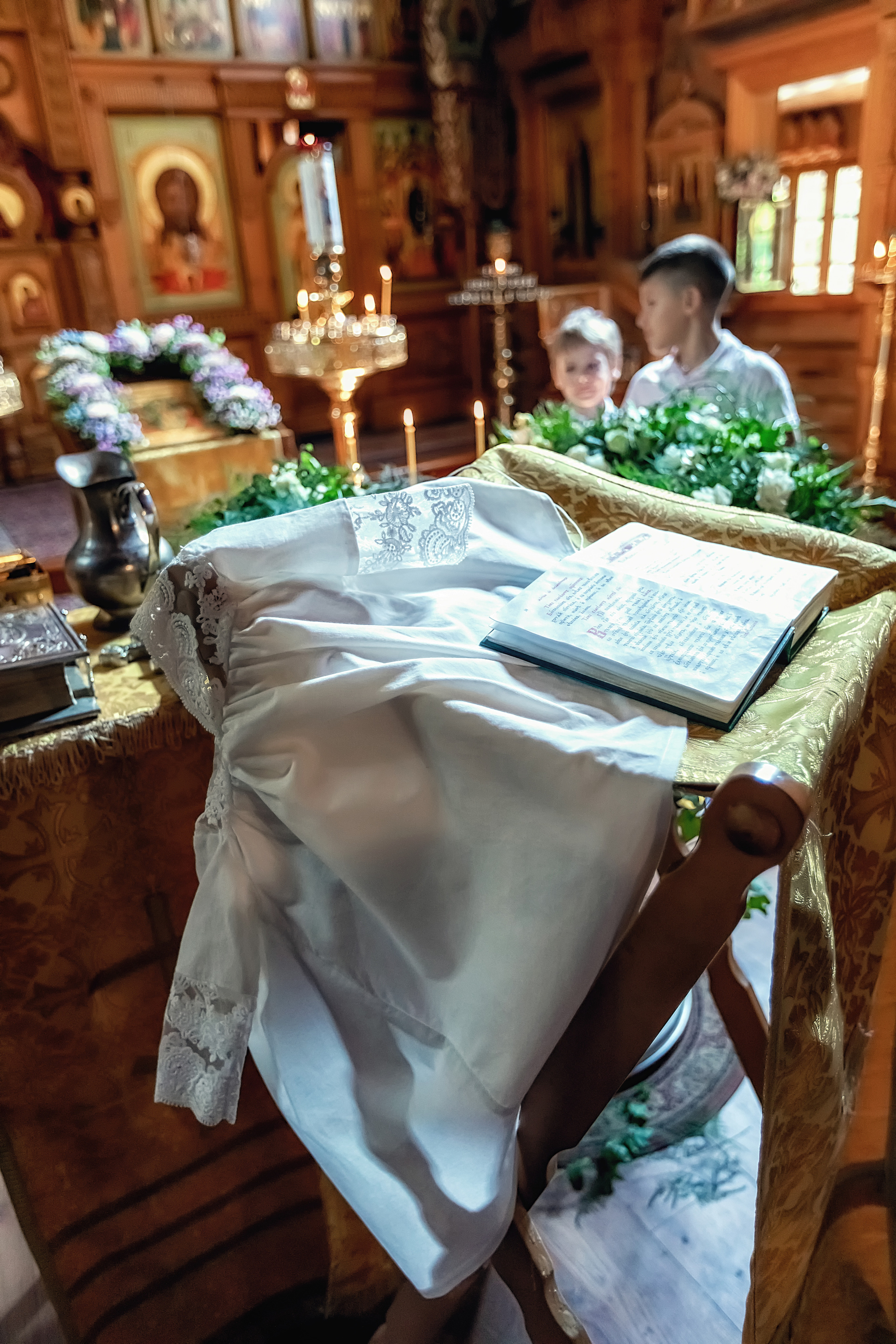 Крещение Александры. Фотограф на Таинство Крещения и Венчания в Москве и МО