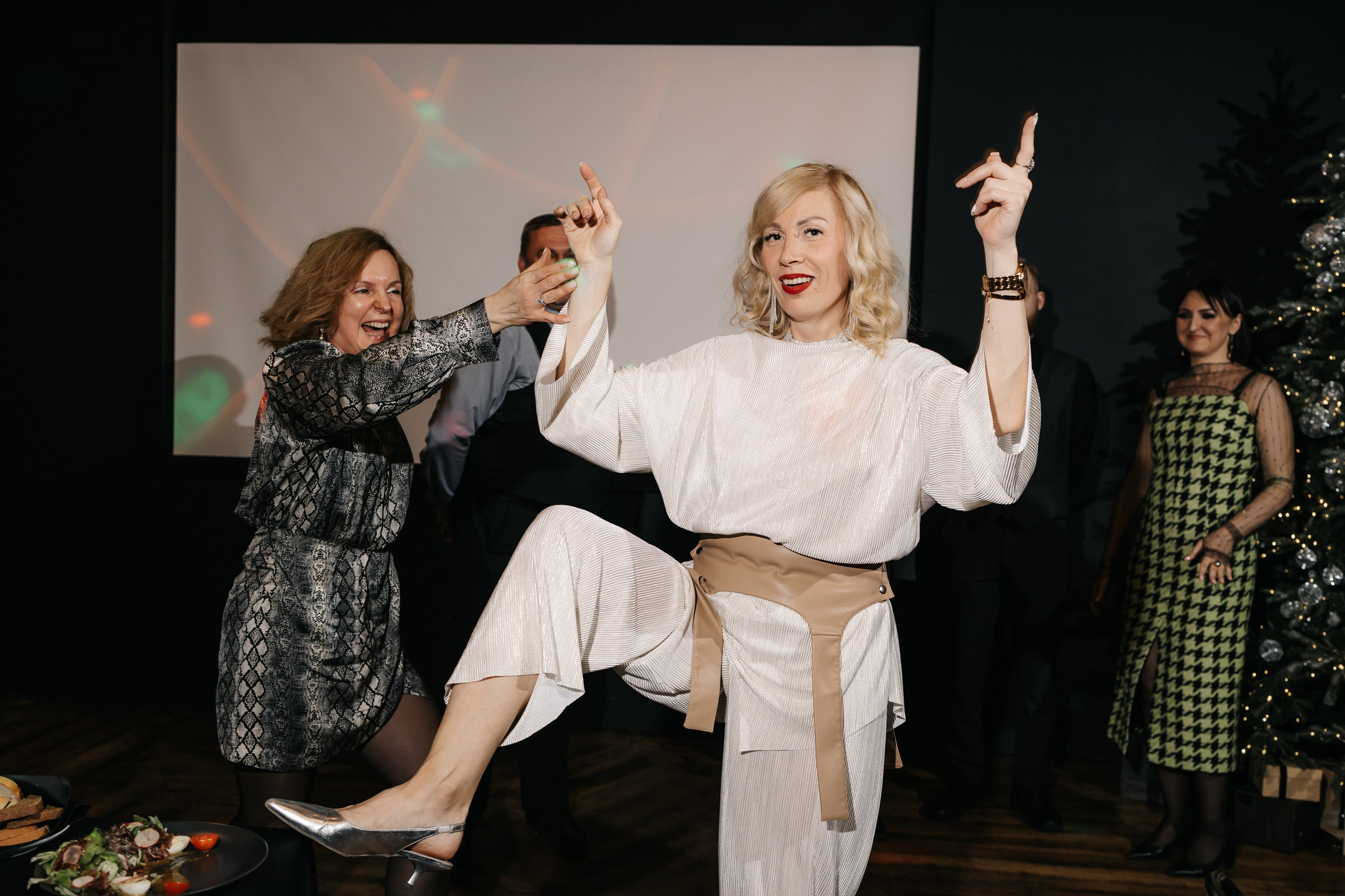 Королева января. Фотограф свадебный, репортажный, индивидуальный, фото для маркетплейсов, брендов, автосалонов