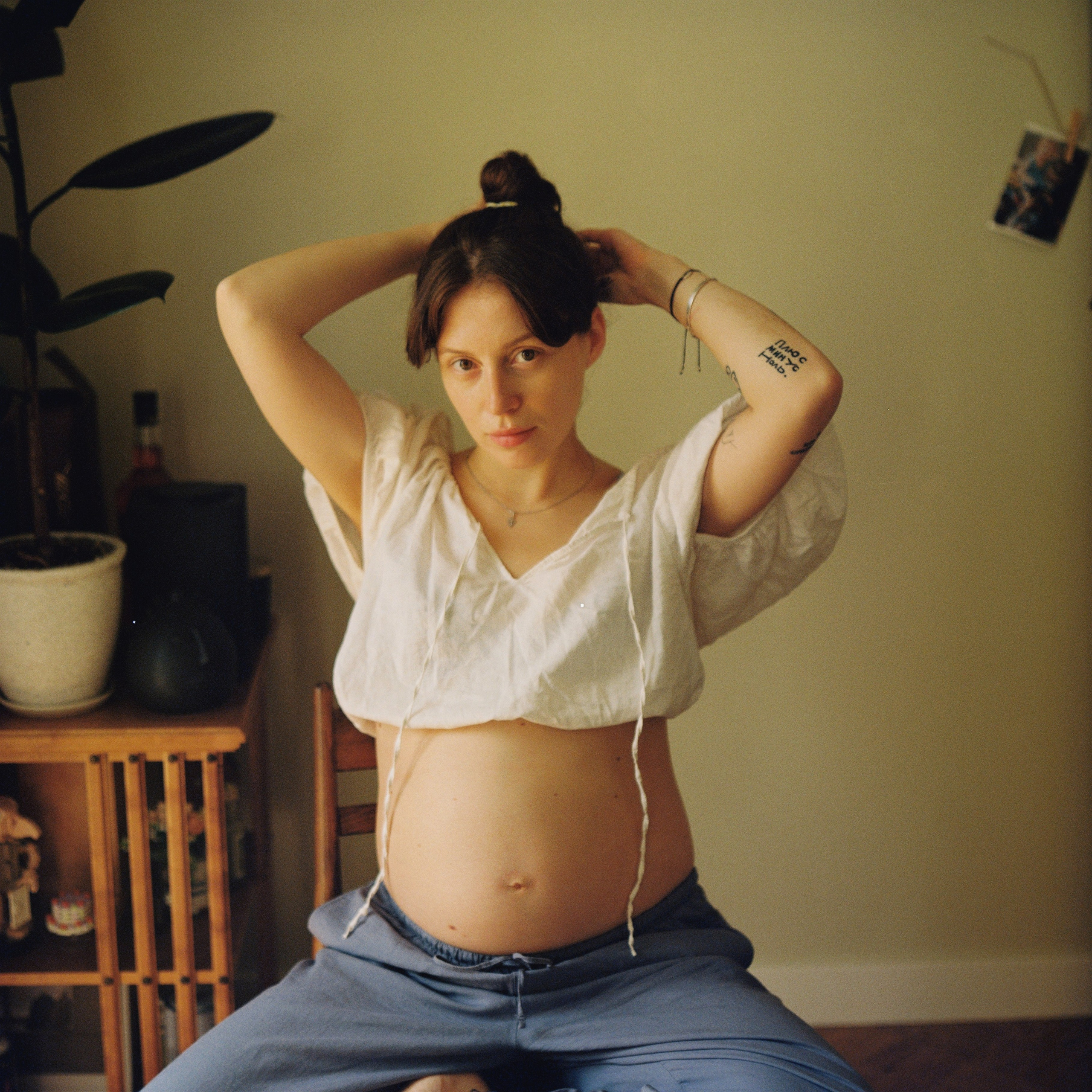 At Alina's home. Film & digital photographer. Ufa. Kamilla Ishmaeva