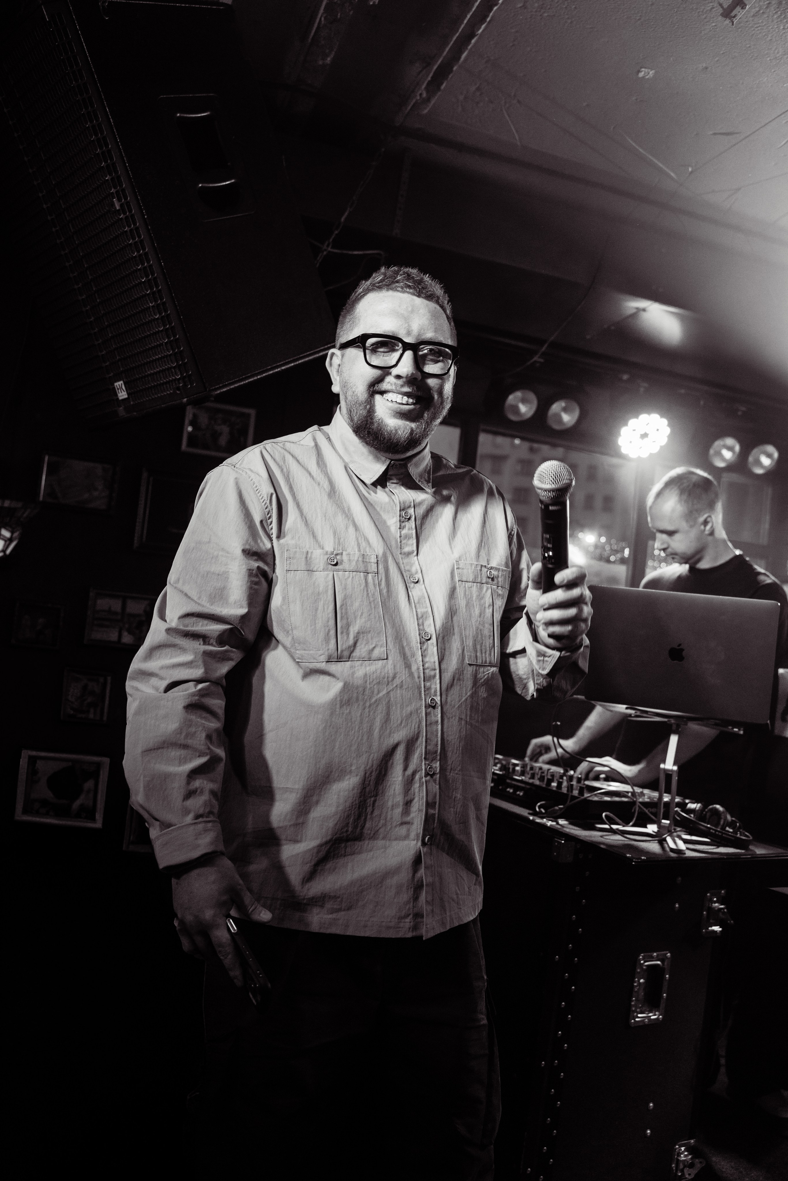 Репортажные съемки. Дипломированный фотограф в Новосибирске. Фотографирую свадьбы, репортажи, индивидуальные фотосессии, lovestory(семейные)