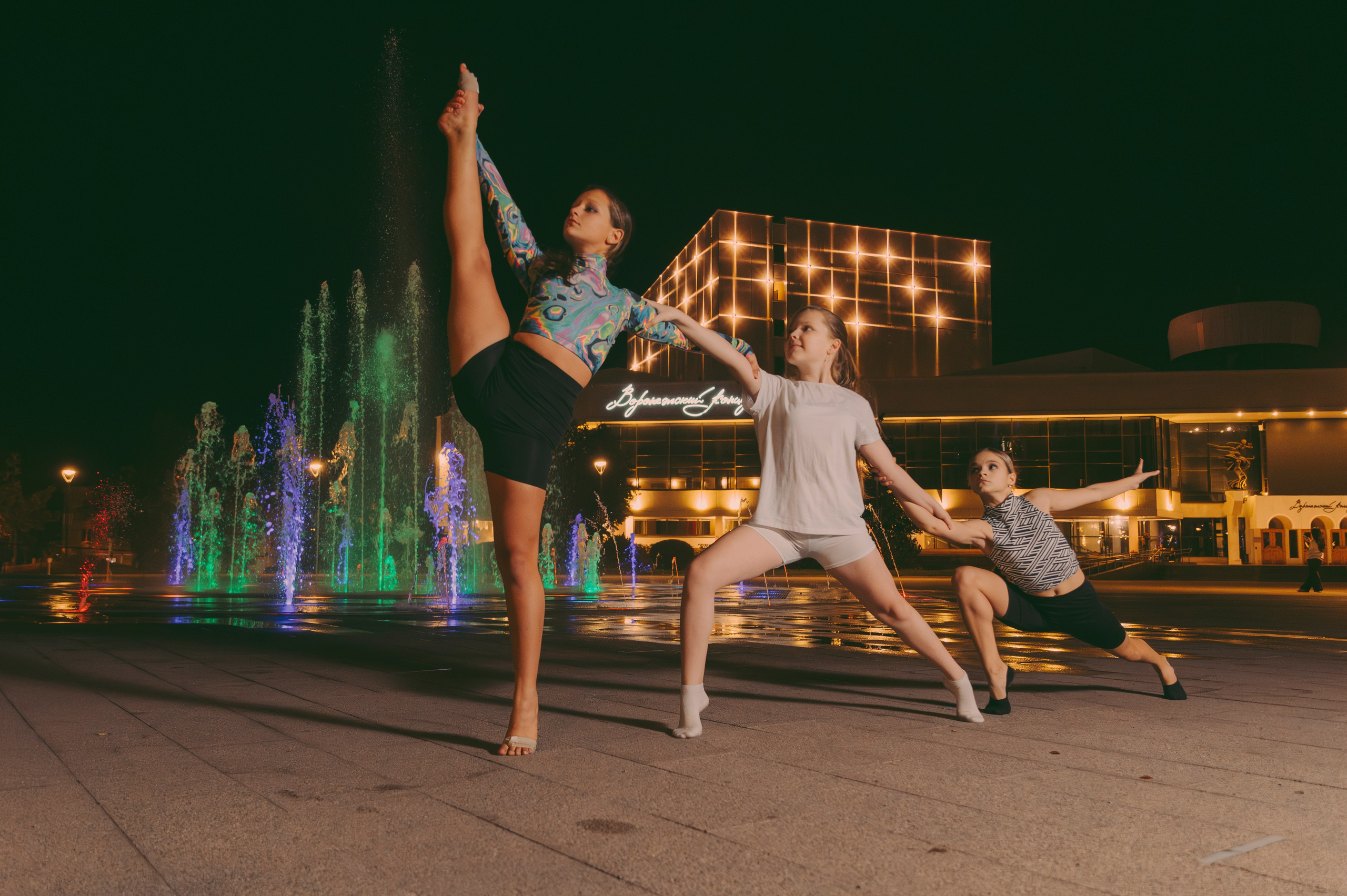Съёмка EnDehors в вечернем городе. Фотограф Сергей Дружков (Воронеж / Липецк)