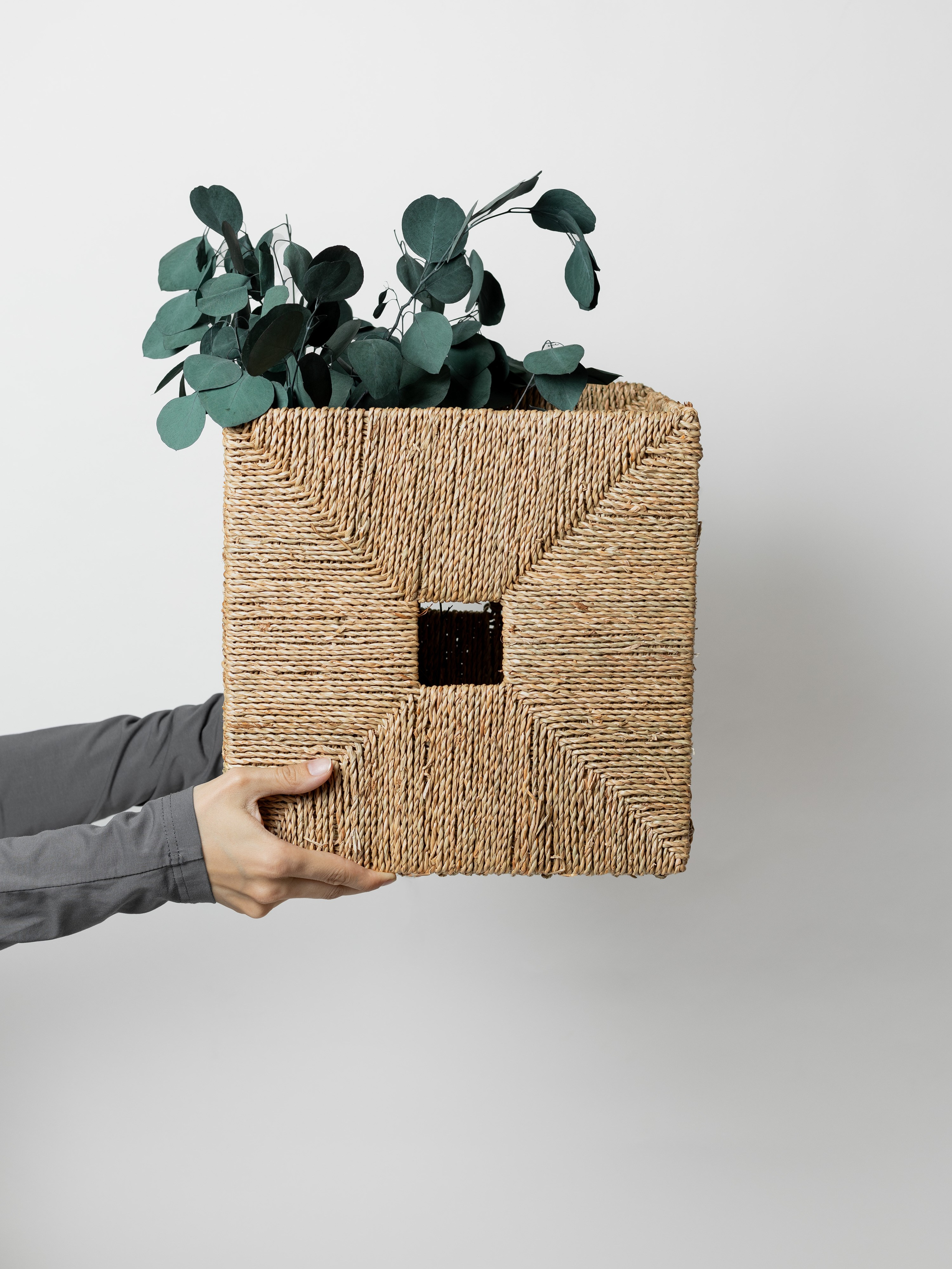 Корзина плетеная. Предметный фотограф Северова Екатерина | Профессиональная предметная съёмка фото и видео в Санкт-Петербурге