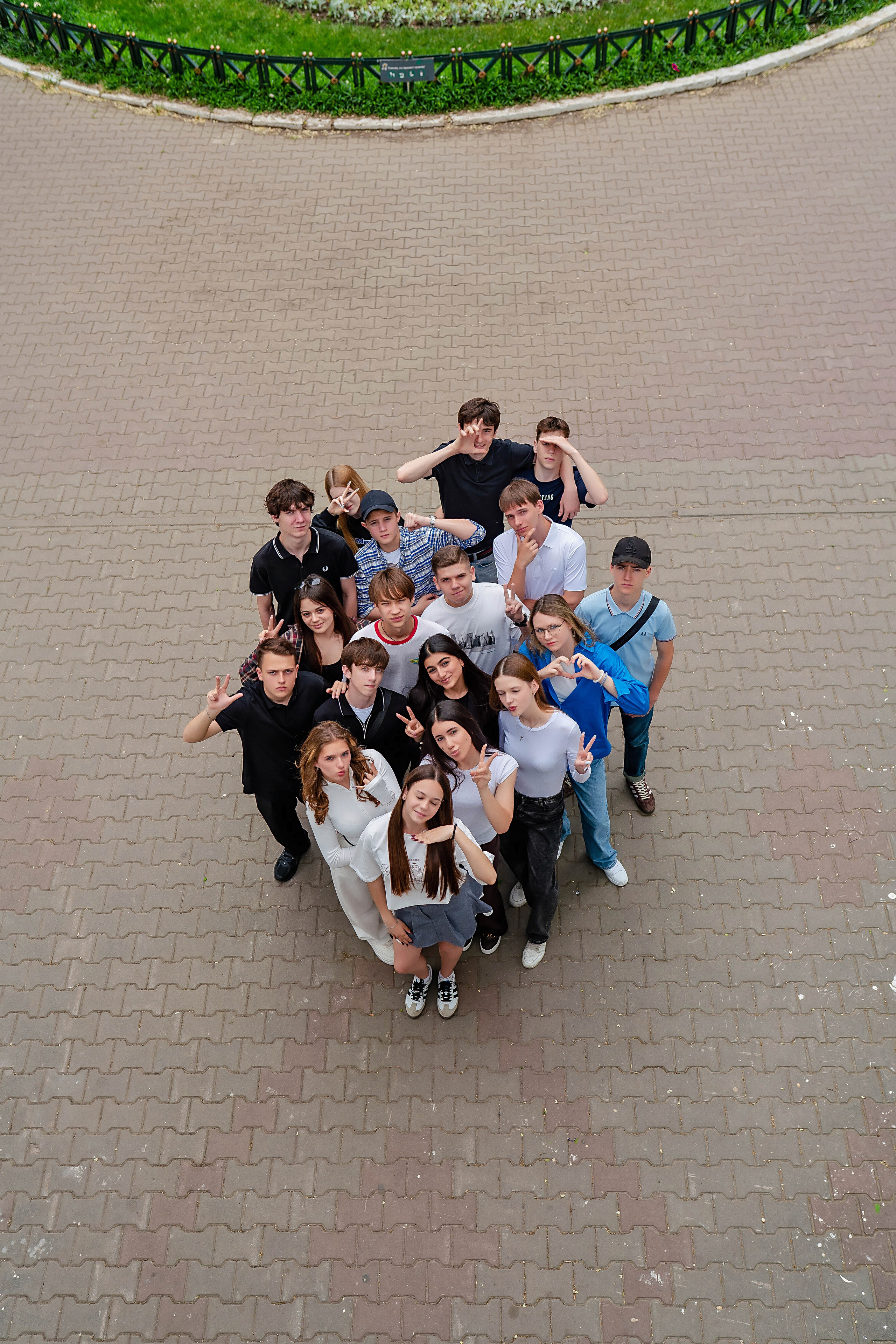 Выпускные (школьные) альбомы (книги) в Ростове-на-Дону. Современные Выпускные Альбомы в Ростове-на-Дону