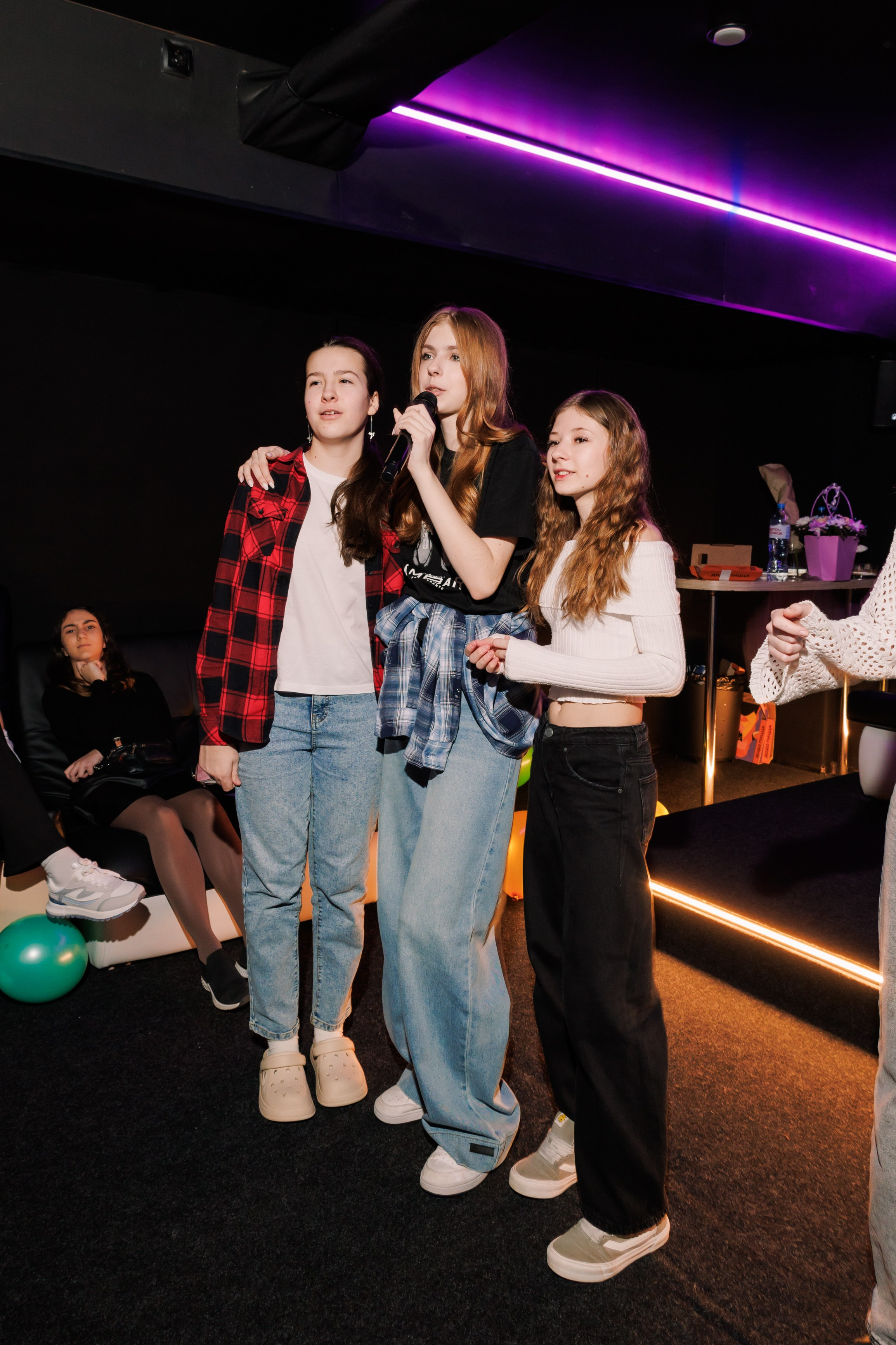 День Рождения в караоке 2. Фотограф в Москве Дмитрий Емельянов