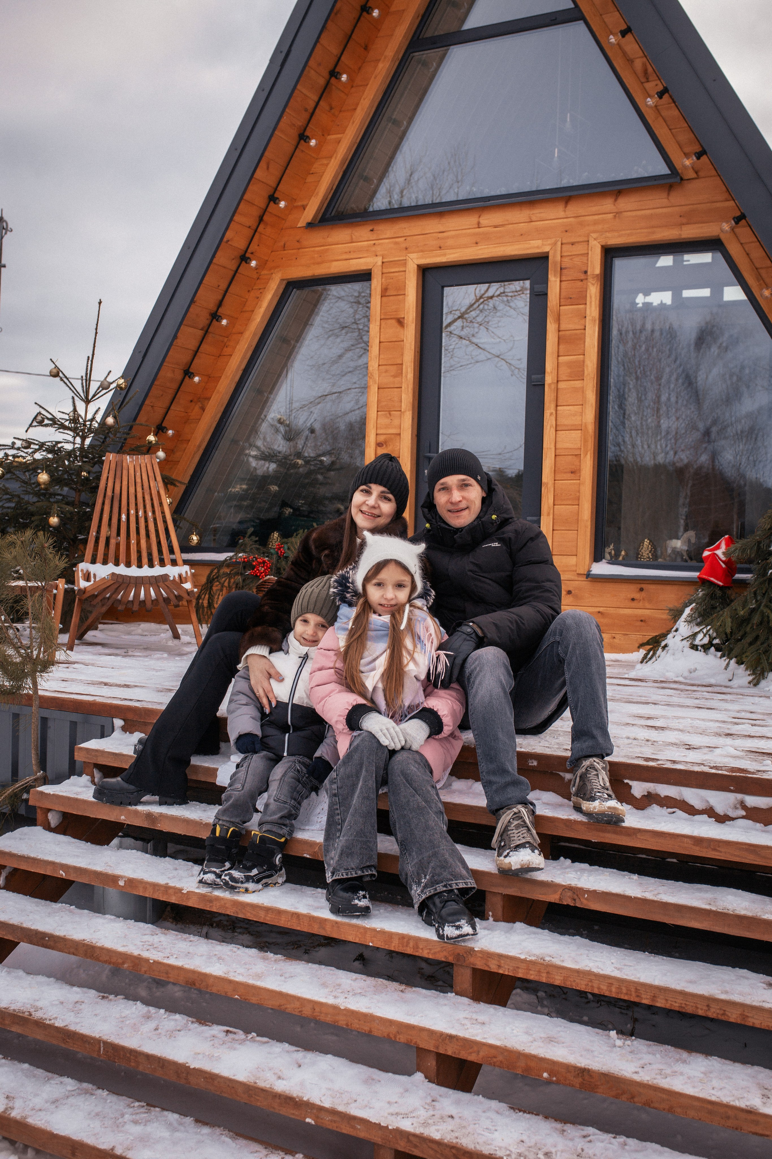 Мария с семьёй