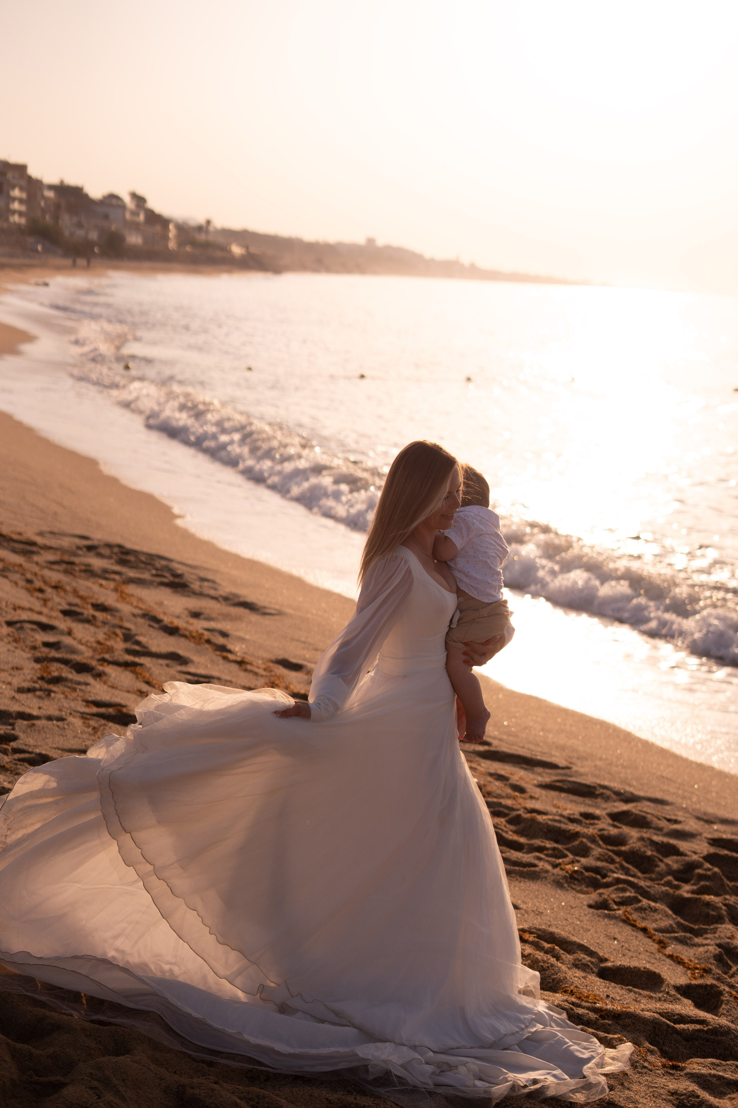 Masha and Timur. Wedding Photographer in Barcelona and Medellin