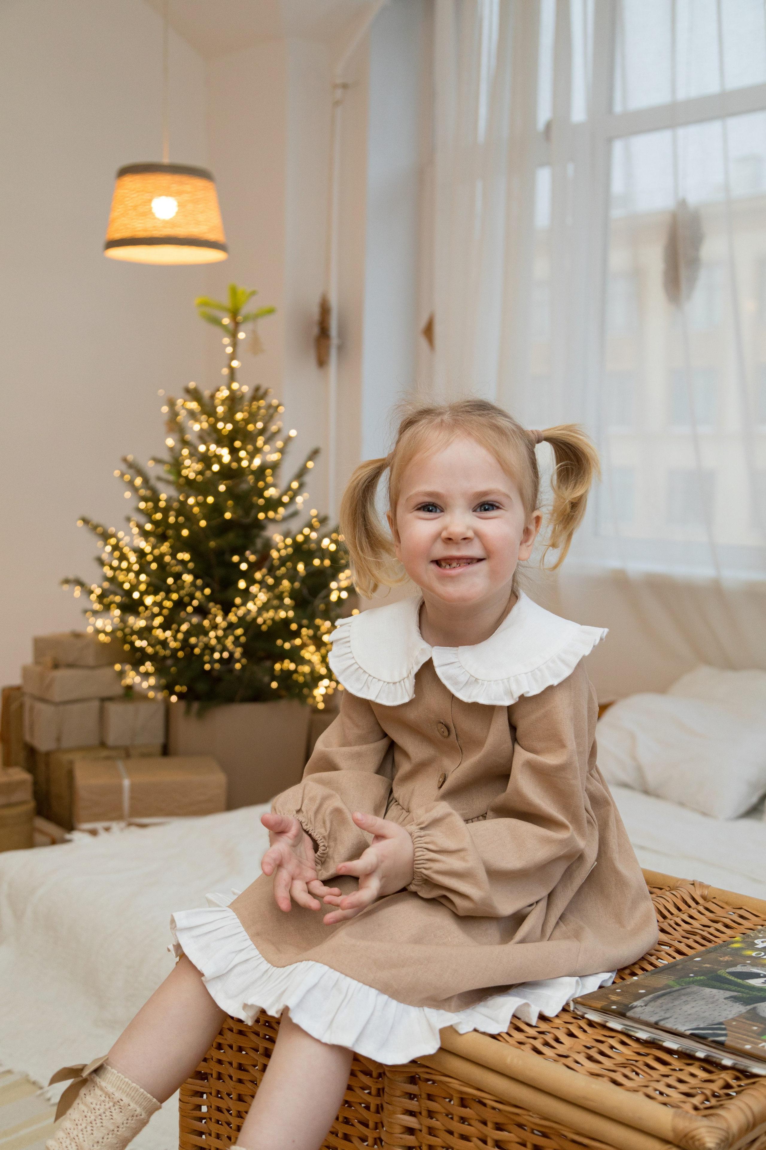 Семейная новогодняя студийная фотосессия. Детский и контент фотограф Надя Волкова Санкт-Петербург