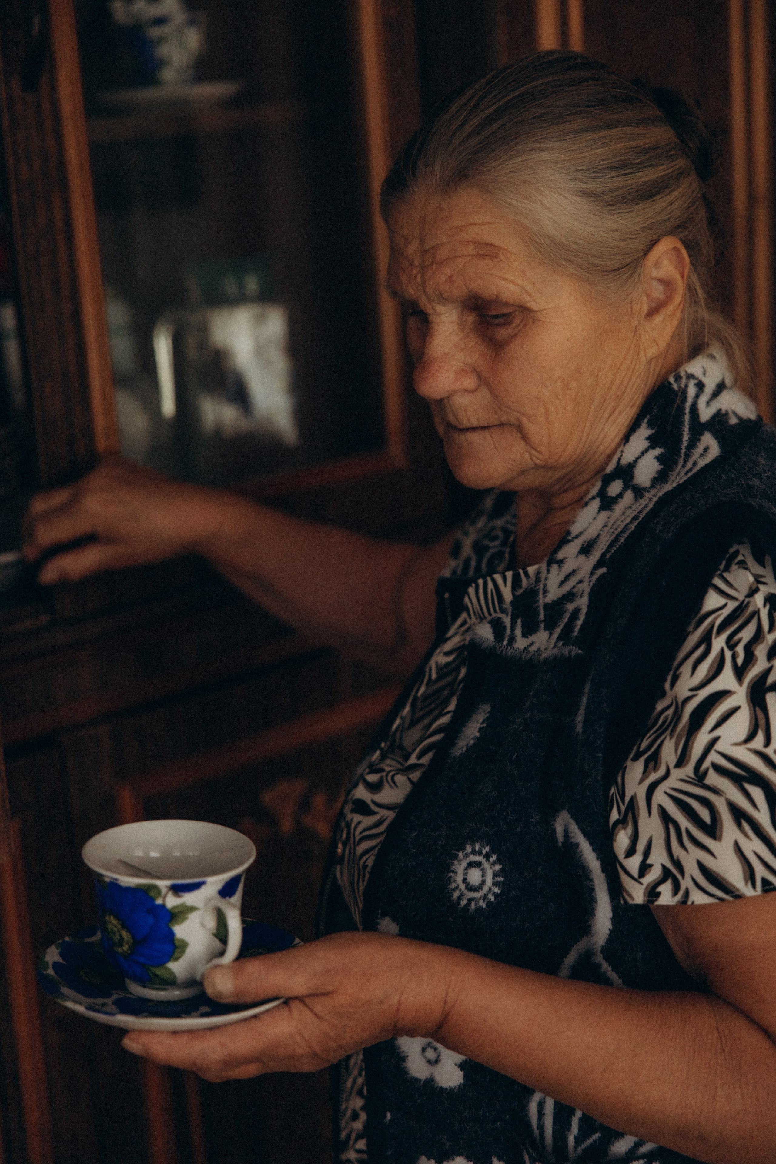 Аня и бабушка. Семейный фотограф Губкин/Старый Оскол