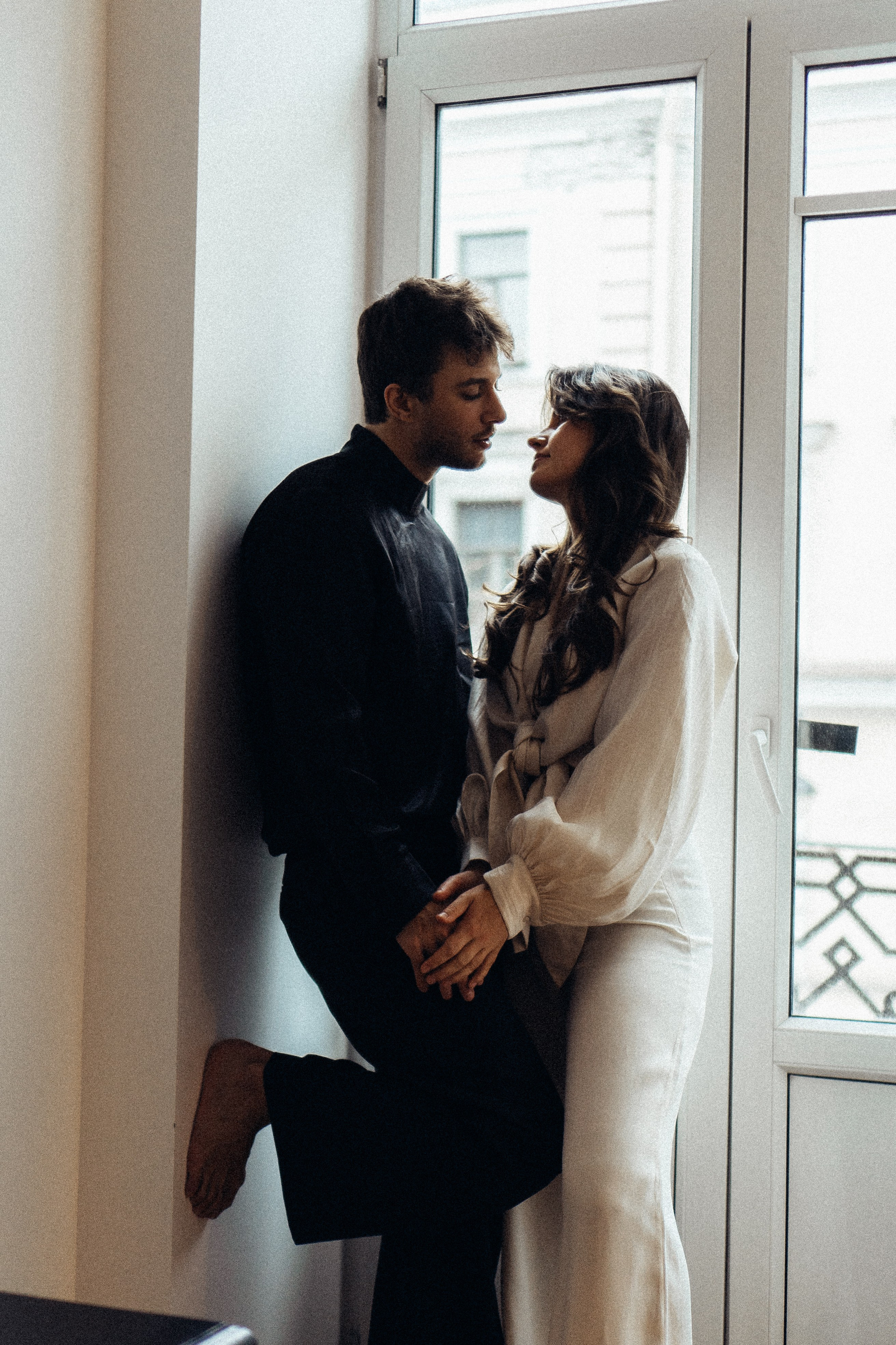 УТРО ЖЕНИХА И НЕВЕСТЫ В ПИТЕРСКОЙ КВАРТИРЕ И СЬЕМКА С СВАДЕБНЫХ ОБРАЗАХ. Профессиональный фотограф, Санкт-Петербург — Виктория Богомолова