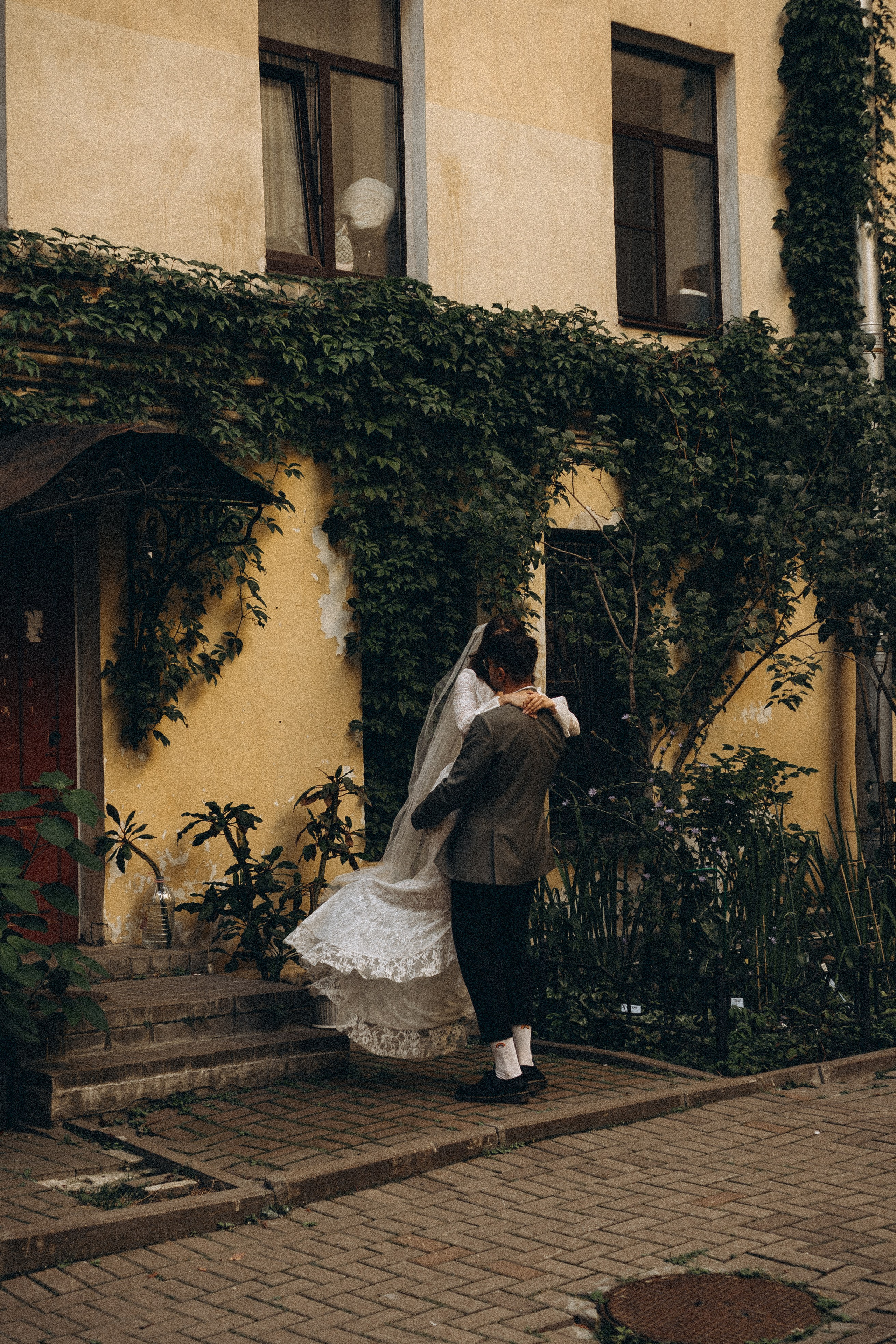 СВАДЕБНАЯ ПРОГУЛКА ВОЗЕ ИСАИКЕВСКОГО СОБОРА АСТОРИИ И ЗАКОНОДАЛЕТНОГО СОБРАНИЯ. Профессиональный фотограф, Санкт-Петербург — Виктория Богомолова