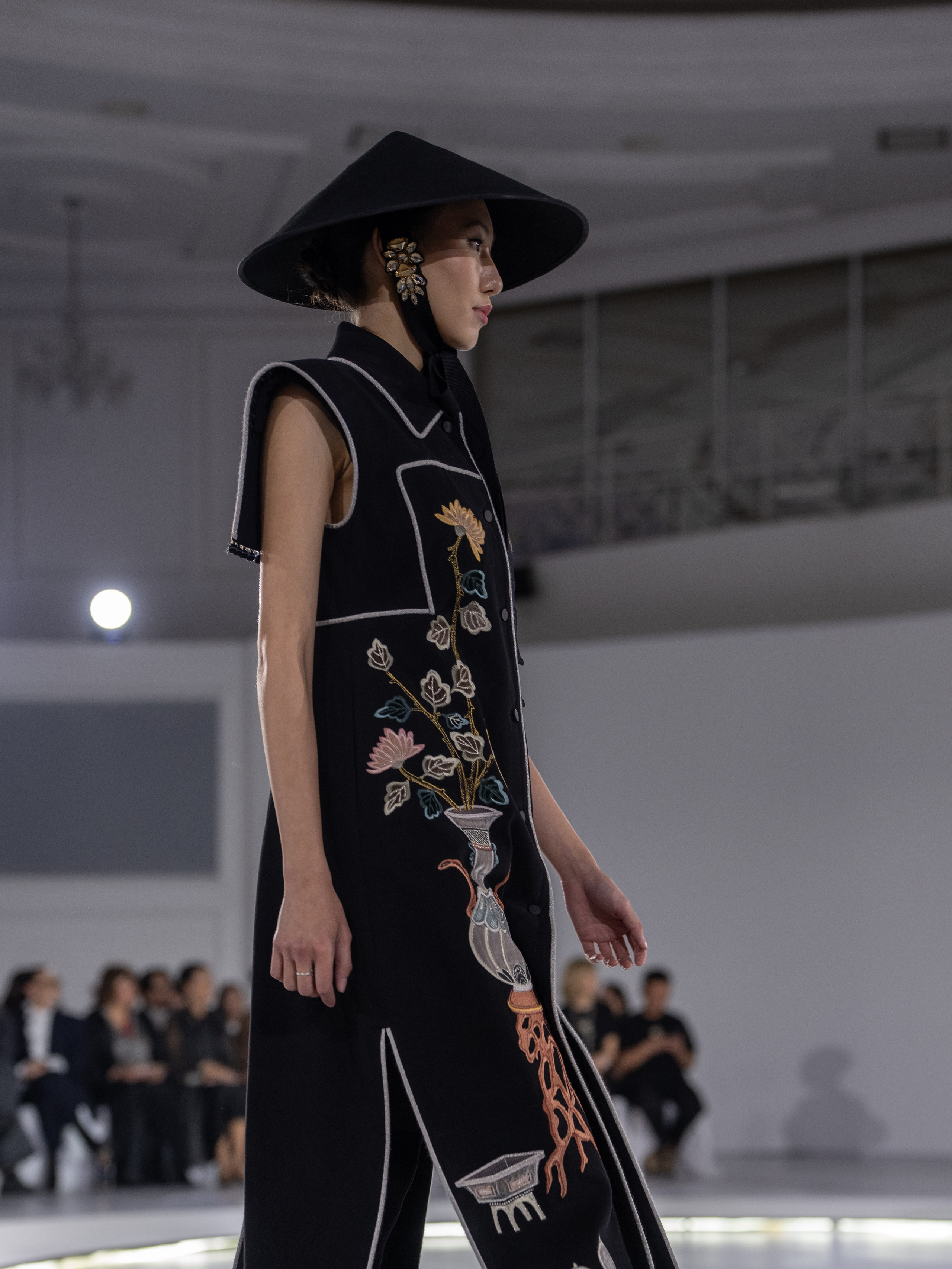 Дизайнер Stas Lopatkin. Сайт Алматинского НЮ АРТ, будуар и фэшн фотографа Дениса Карпенко