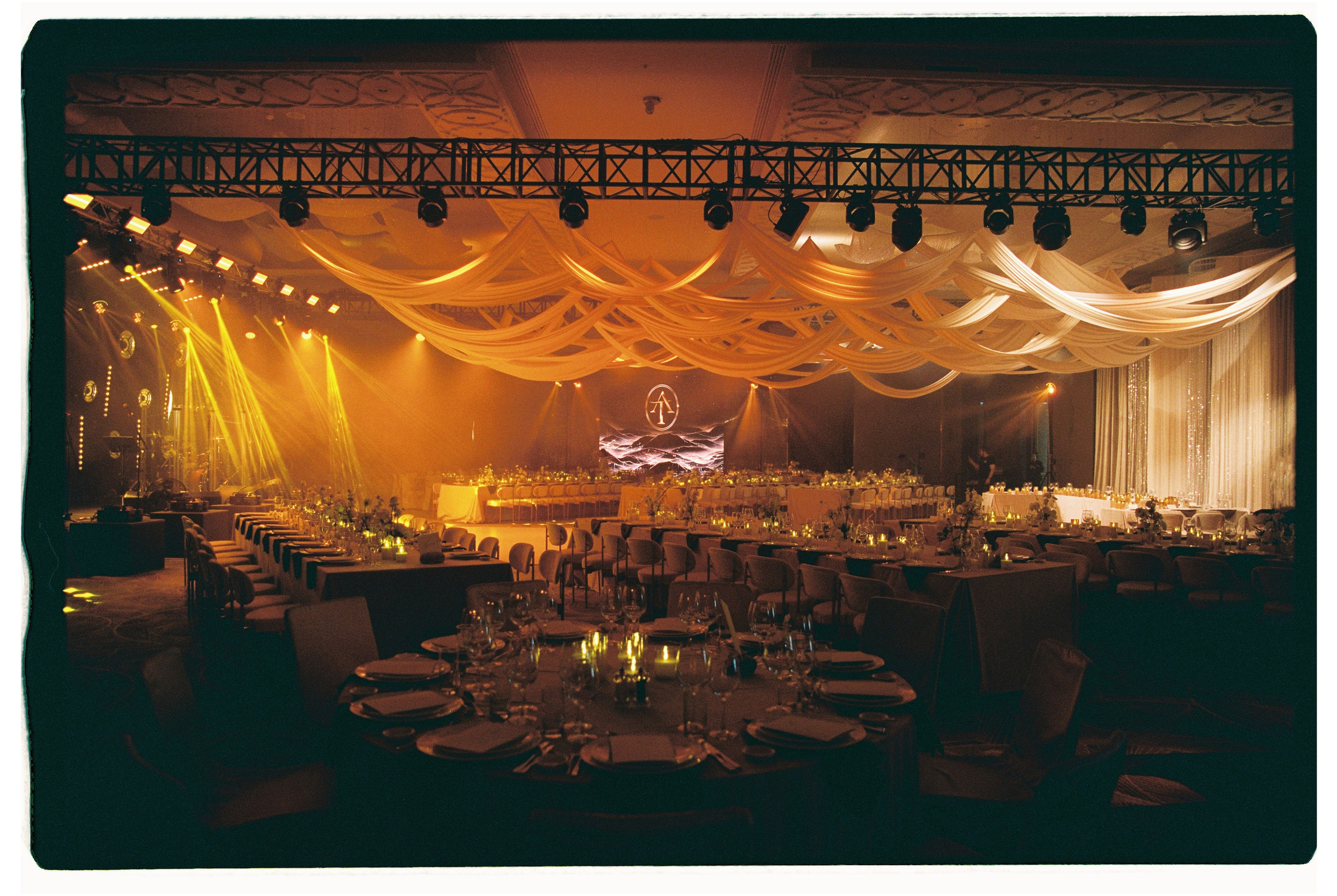 Film. Wedding and reportage photographer in Аstana — Аdilkhan Ilyassov