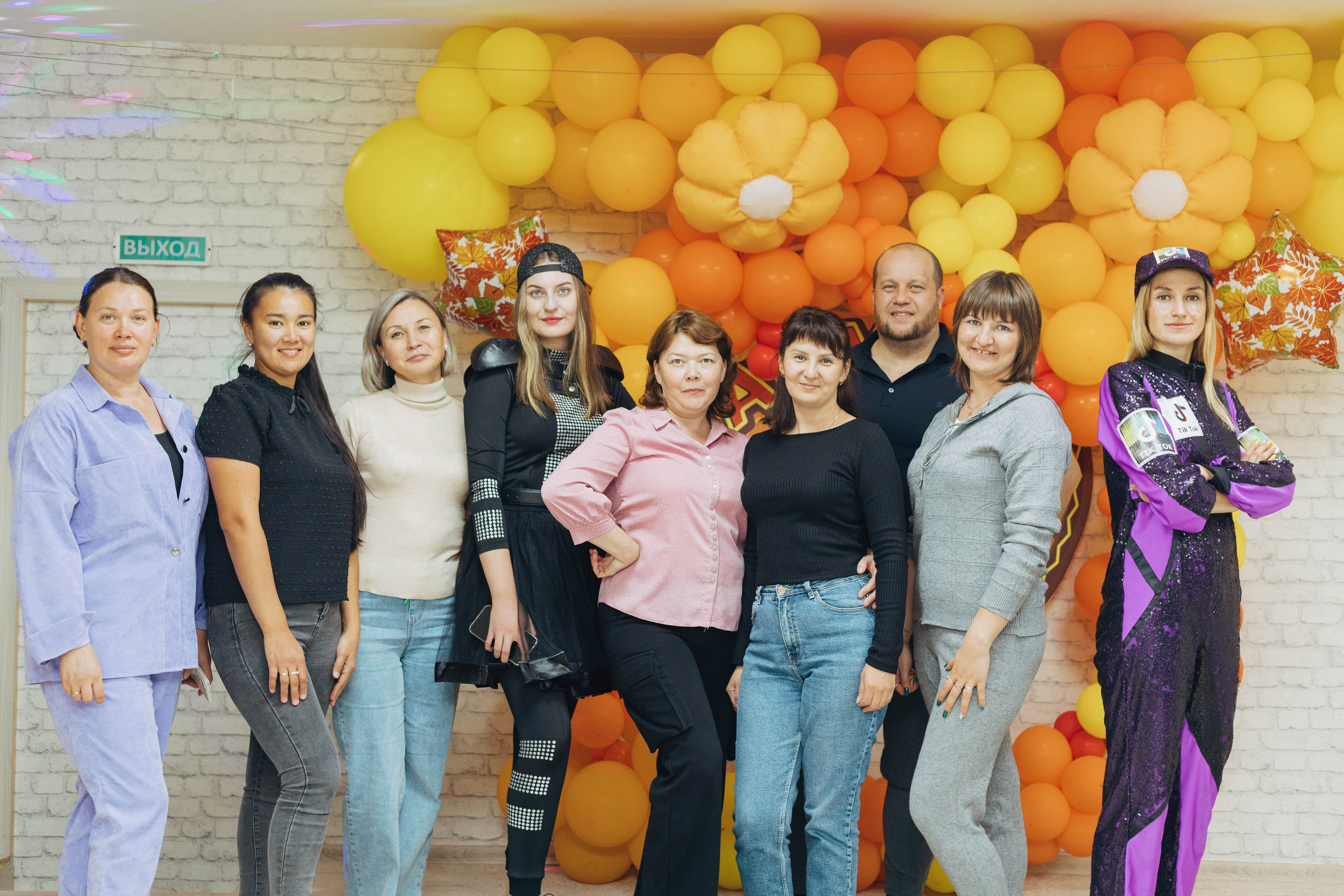 В стиле Уэнздей. Я Аракчеева Менслу — семейный и свадебный фотограф в Астрахани