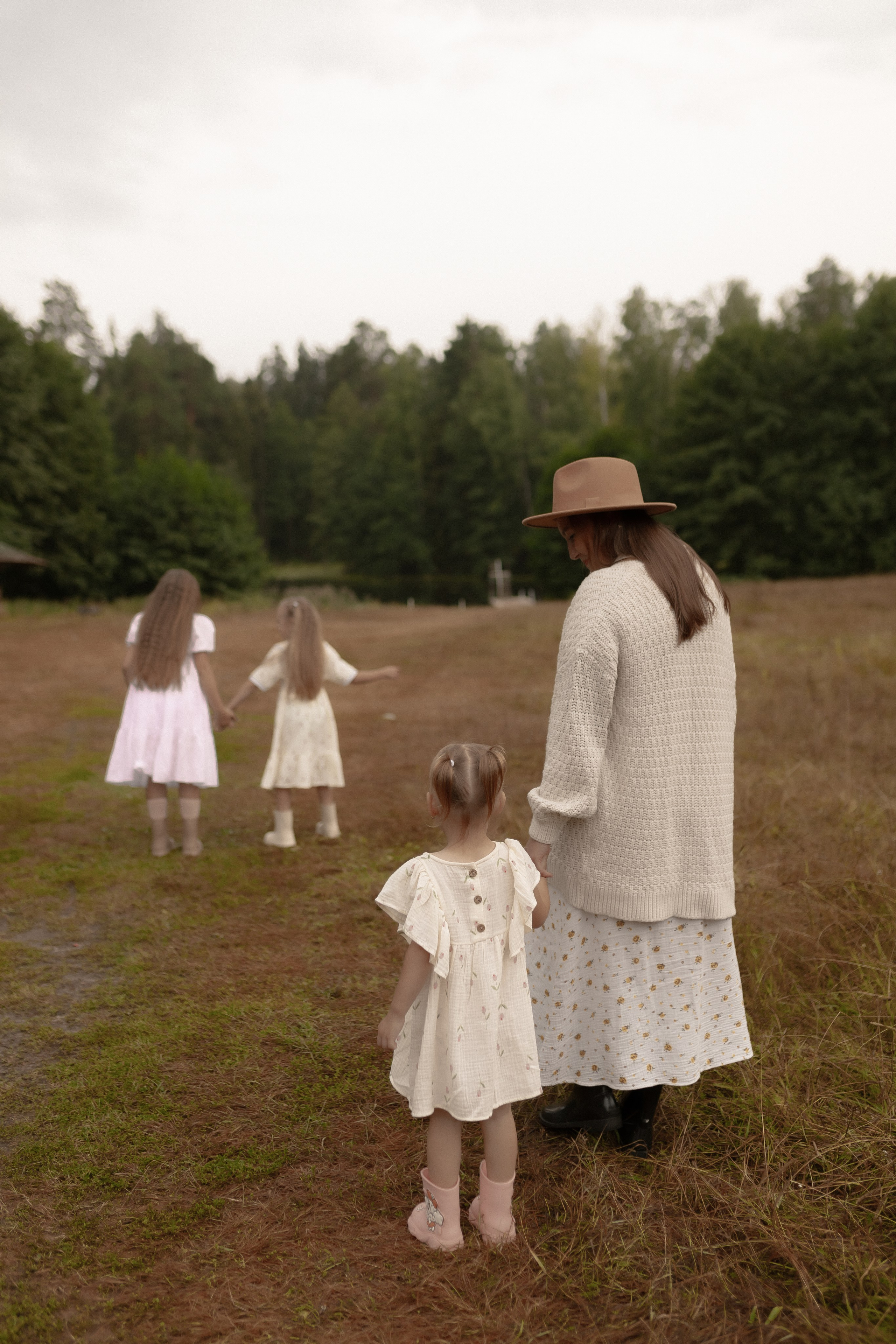 Мама Алина, Маша, Дина и Анечка. Фотограф Татьяна Семенова