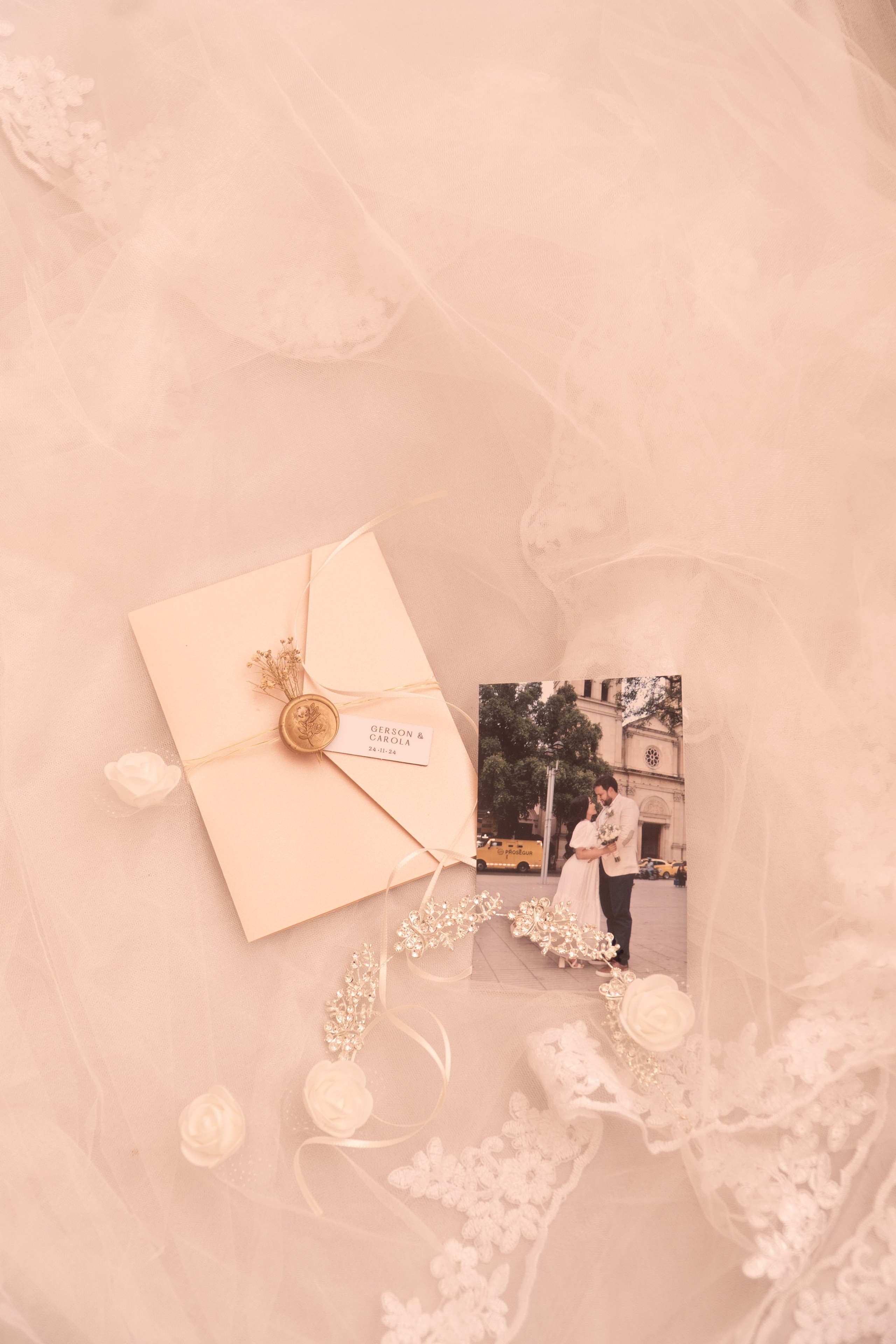 Carola & Gerson. Wedding Photographer in Barcelona and Medellin