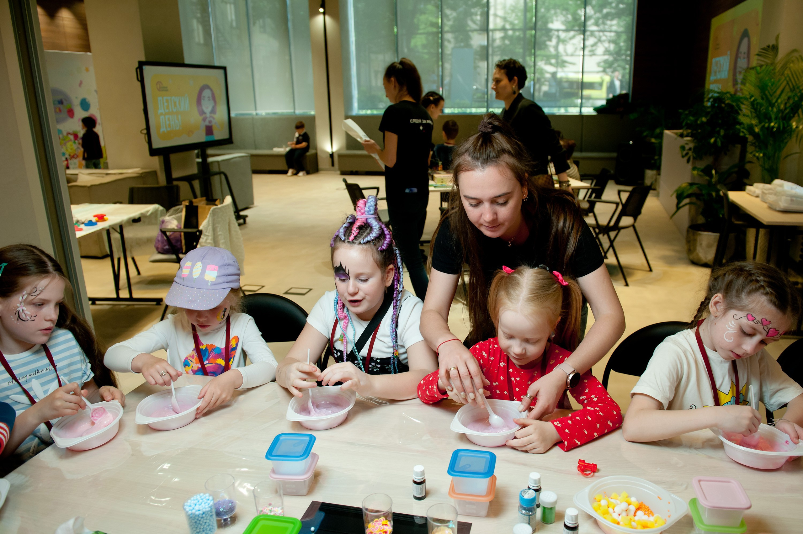 Первая Грузовая Компания — Детский день (офис). Репортажный фотограф и видеограф Слава Думчев. Тимбилдинги, отчетники, корпоративы